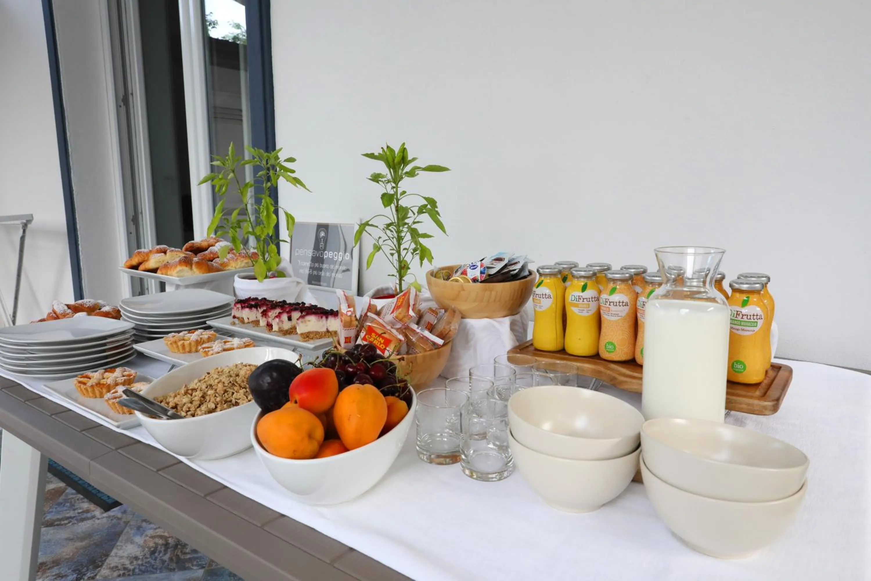 Food and drinks in Praja vecchia