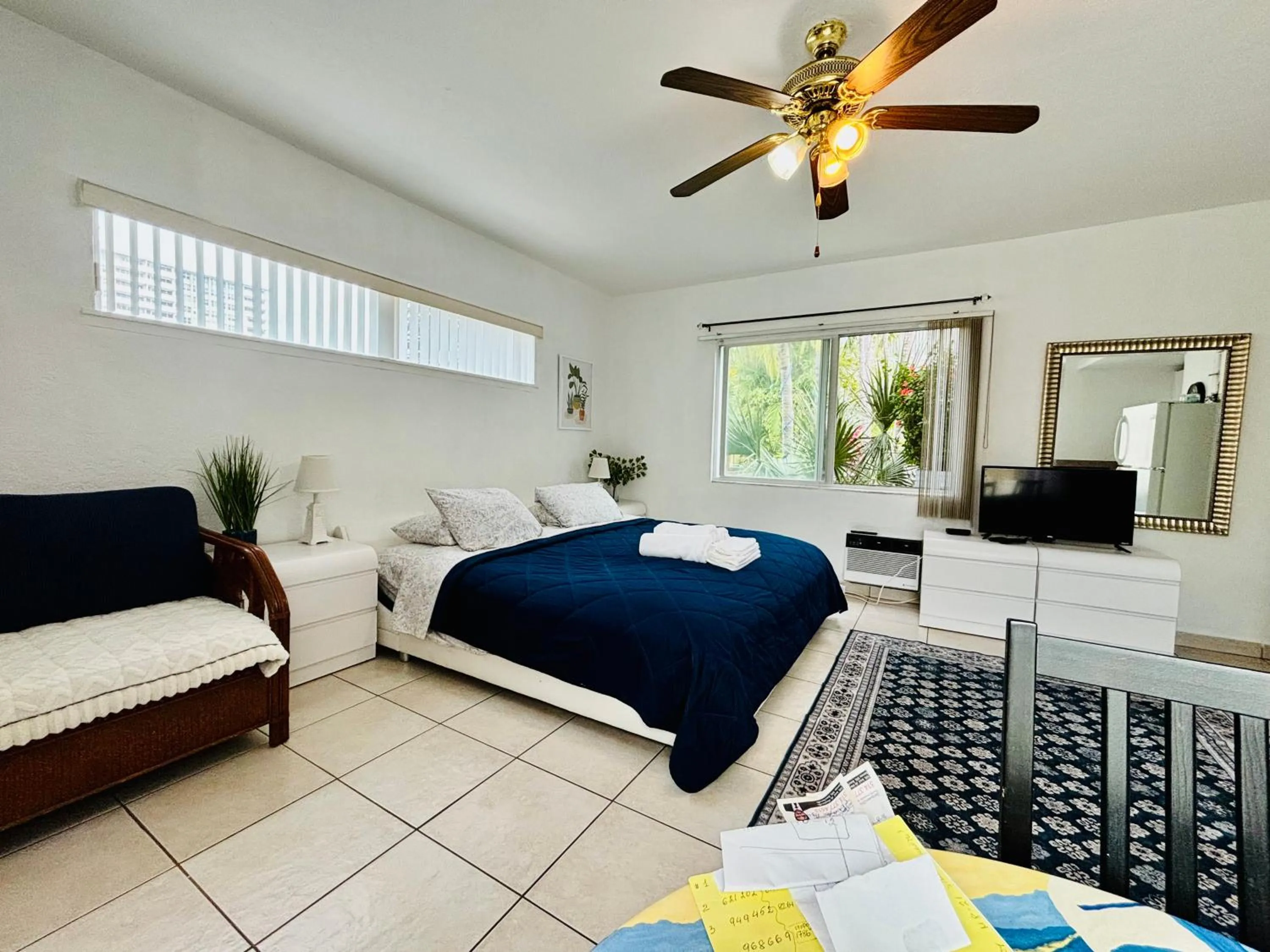 Bed in Beach Tide Motel