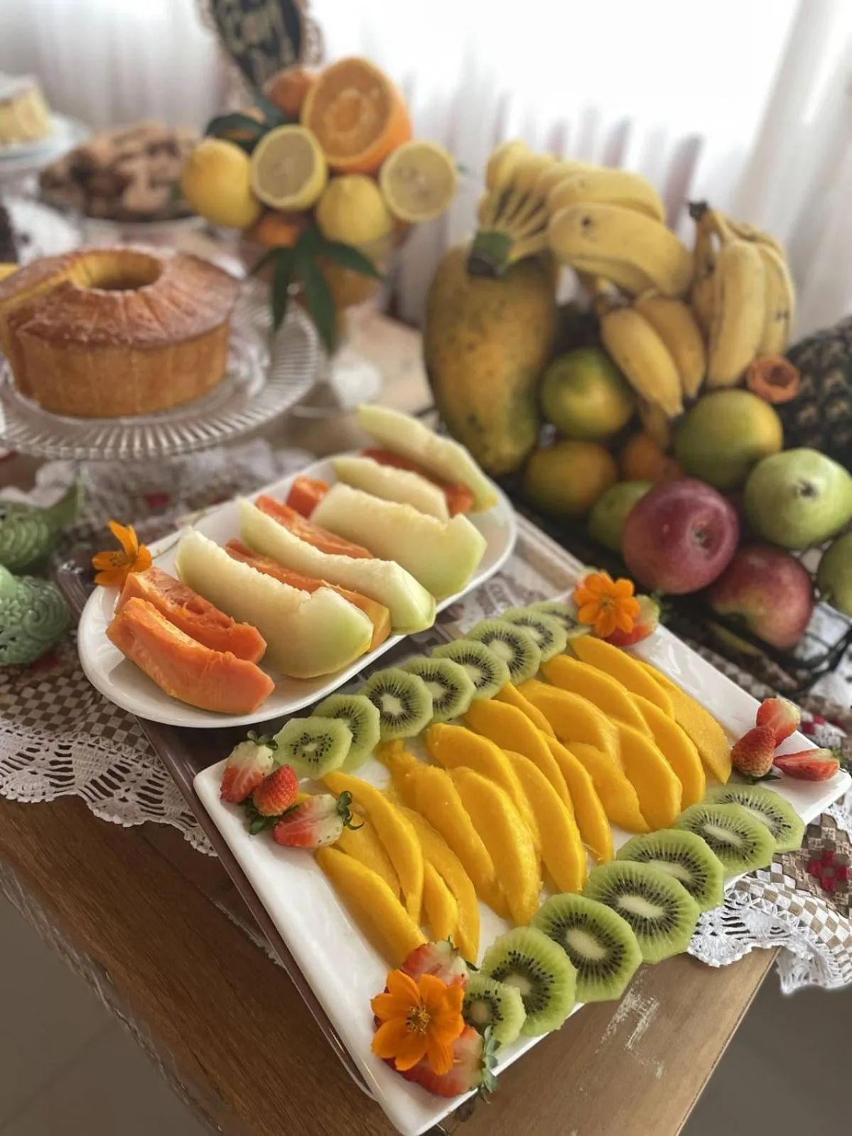 Buffet breakfast in Pousada Rota do Sol