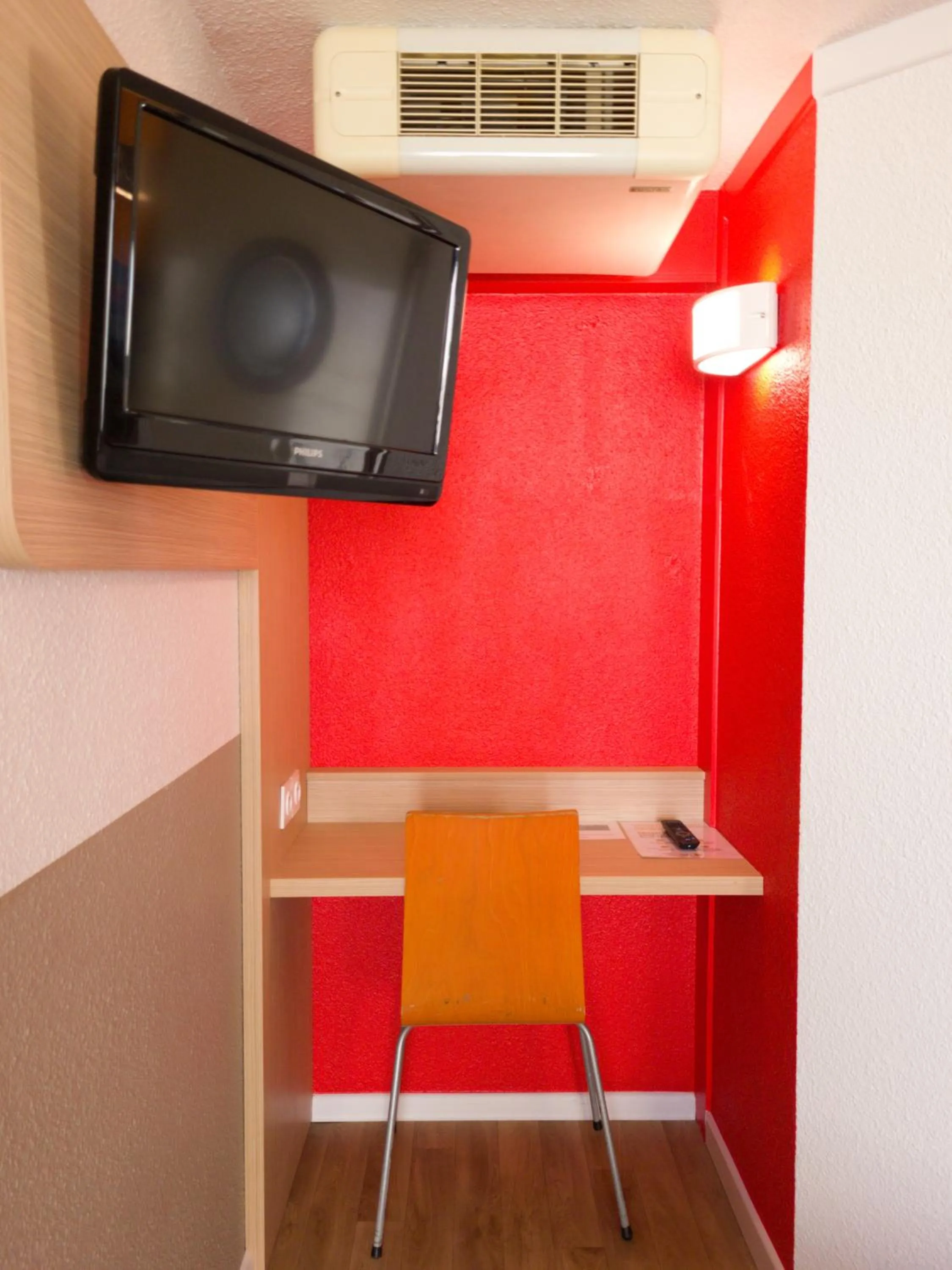 room service in Premiere Classe Metz Nord - Semecourt