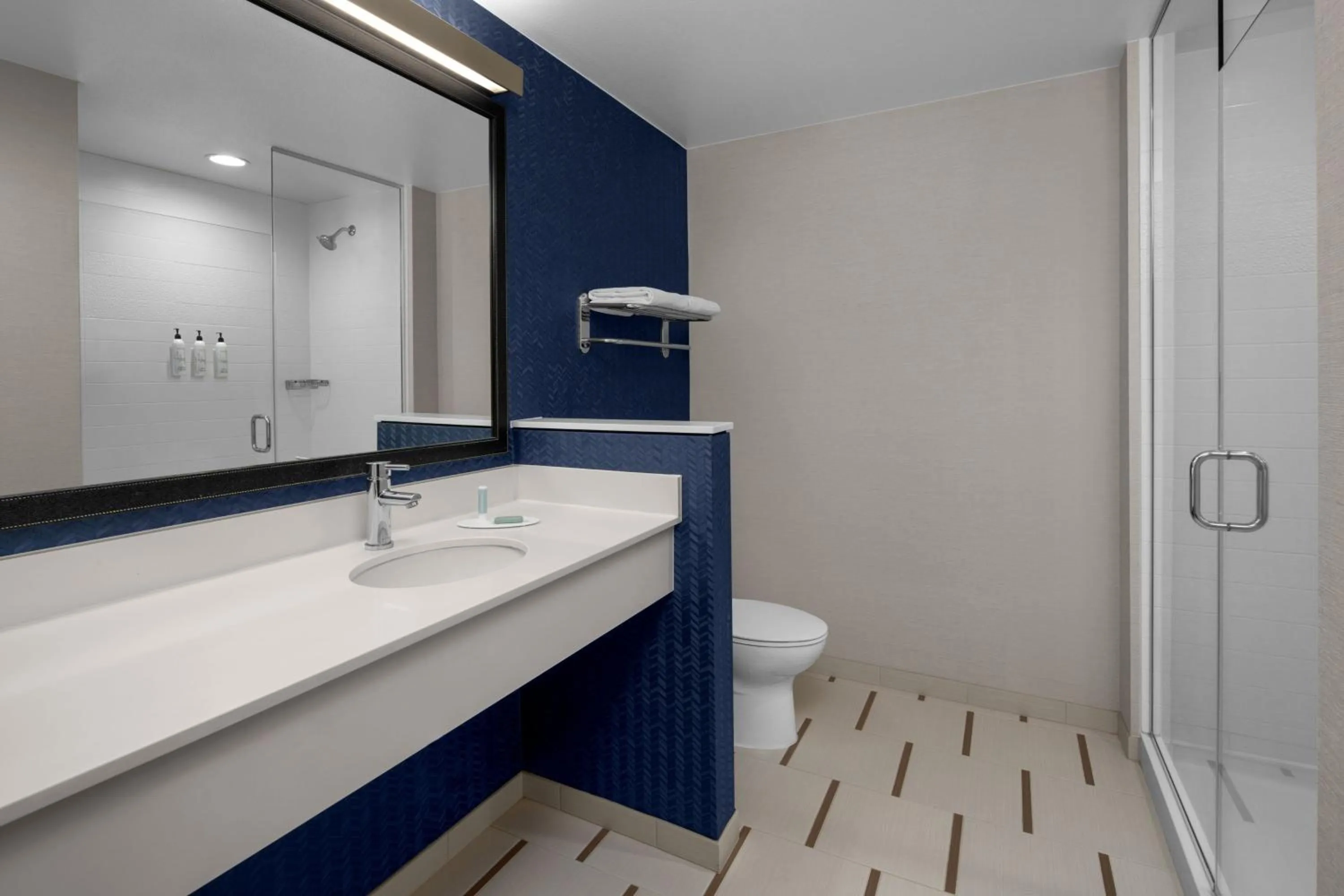 Bathroom in Fairfield Inn & Suites by Marriott Tustin Orange County