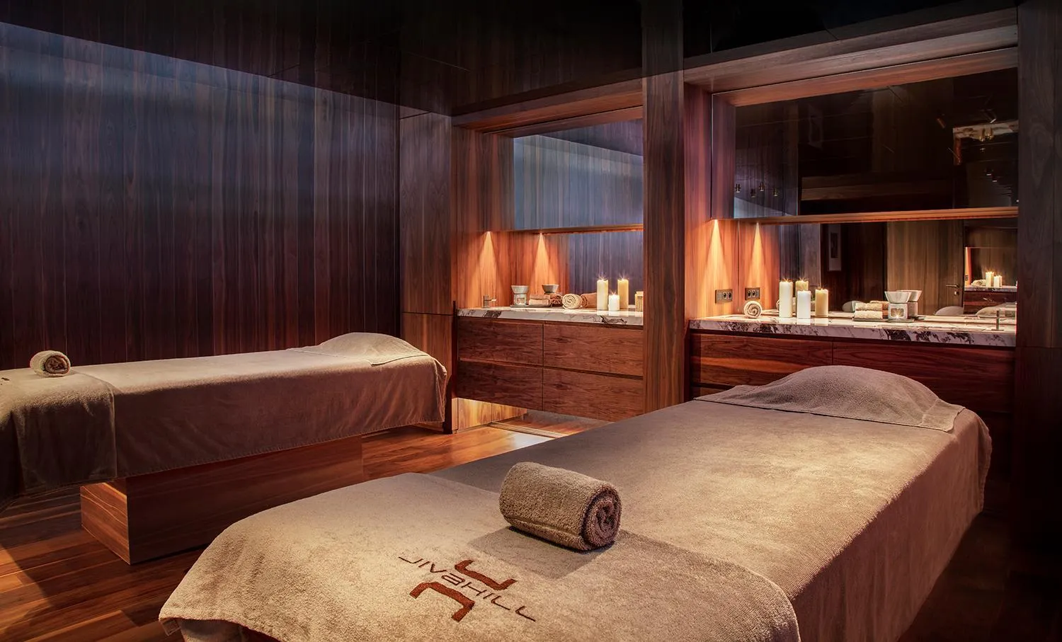 Massage, Bed in Jiva Hill Resort - Genève