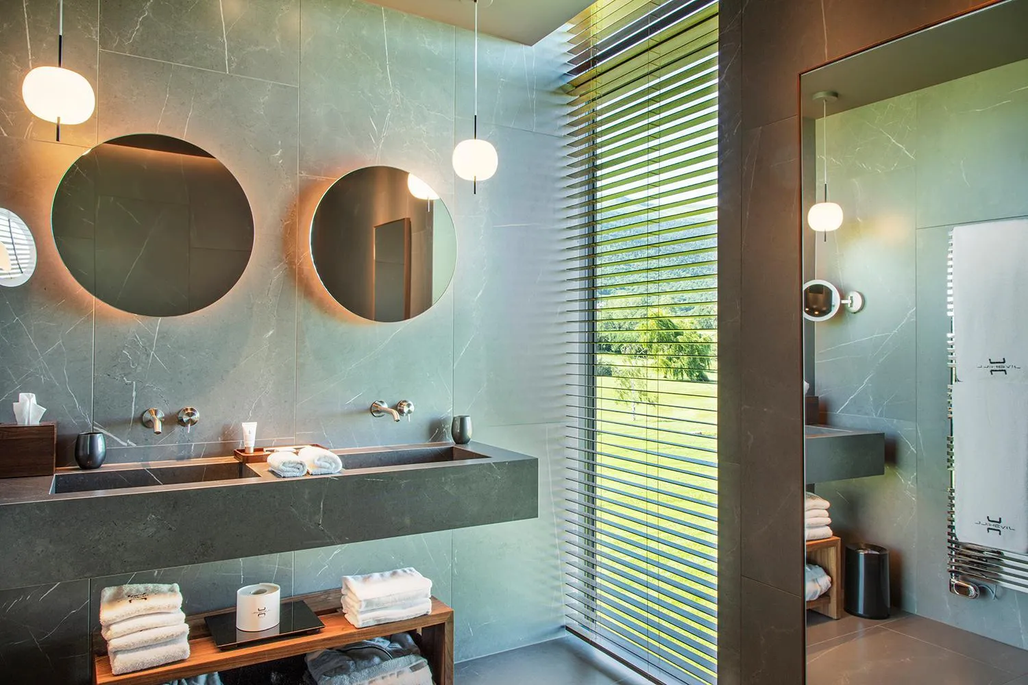 Bathroom in Jiva Hill Resort - Genève