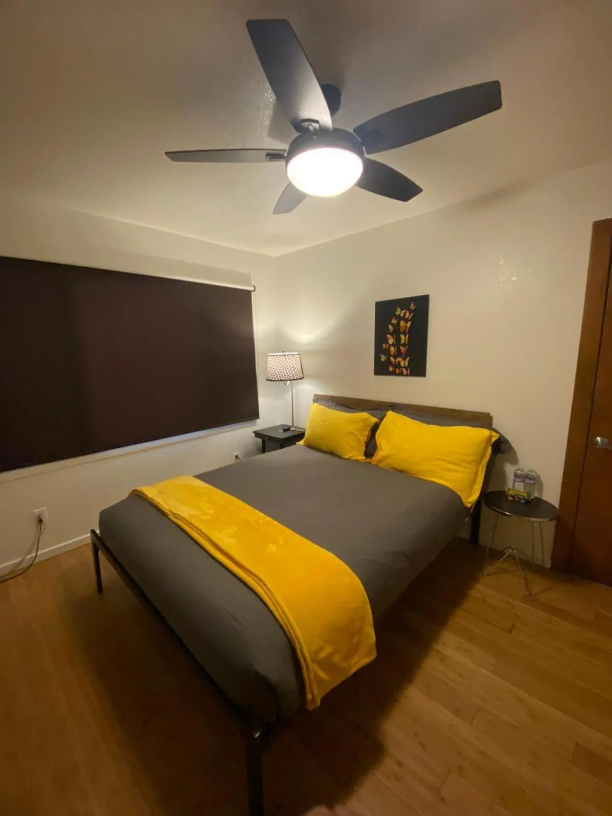 Bed in The Mammoth Inn