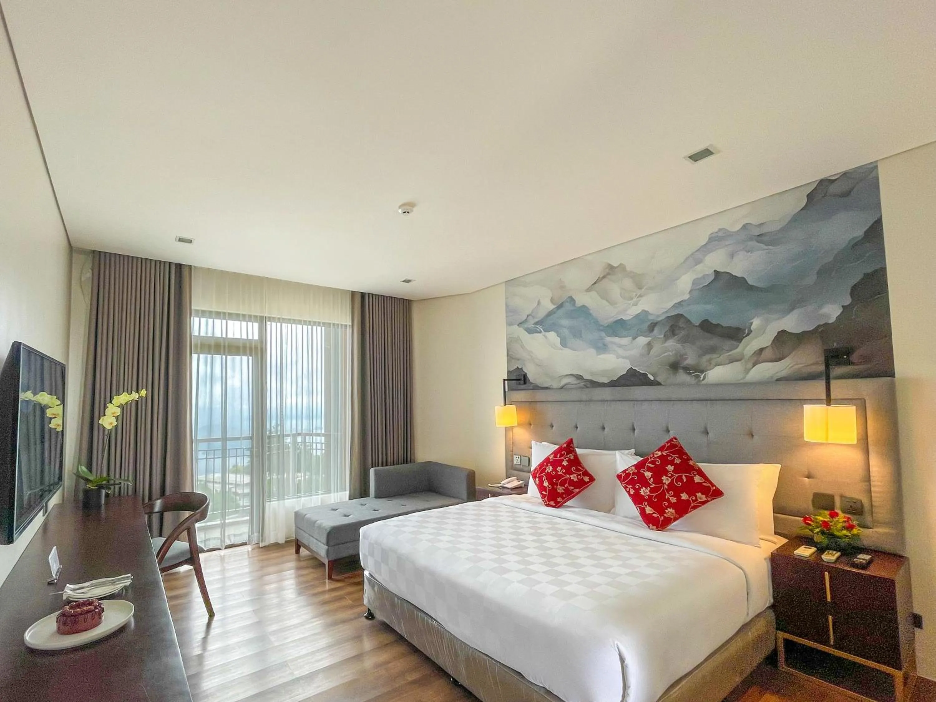 Bed in Summit Ridge Tagaytay - Newly Renovated