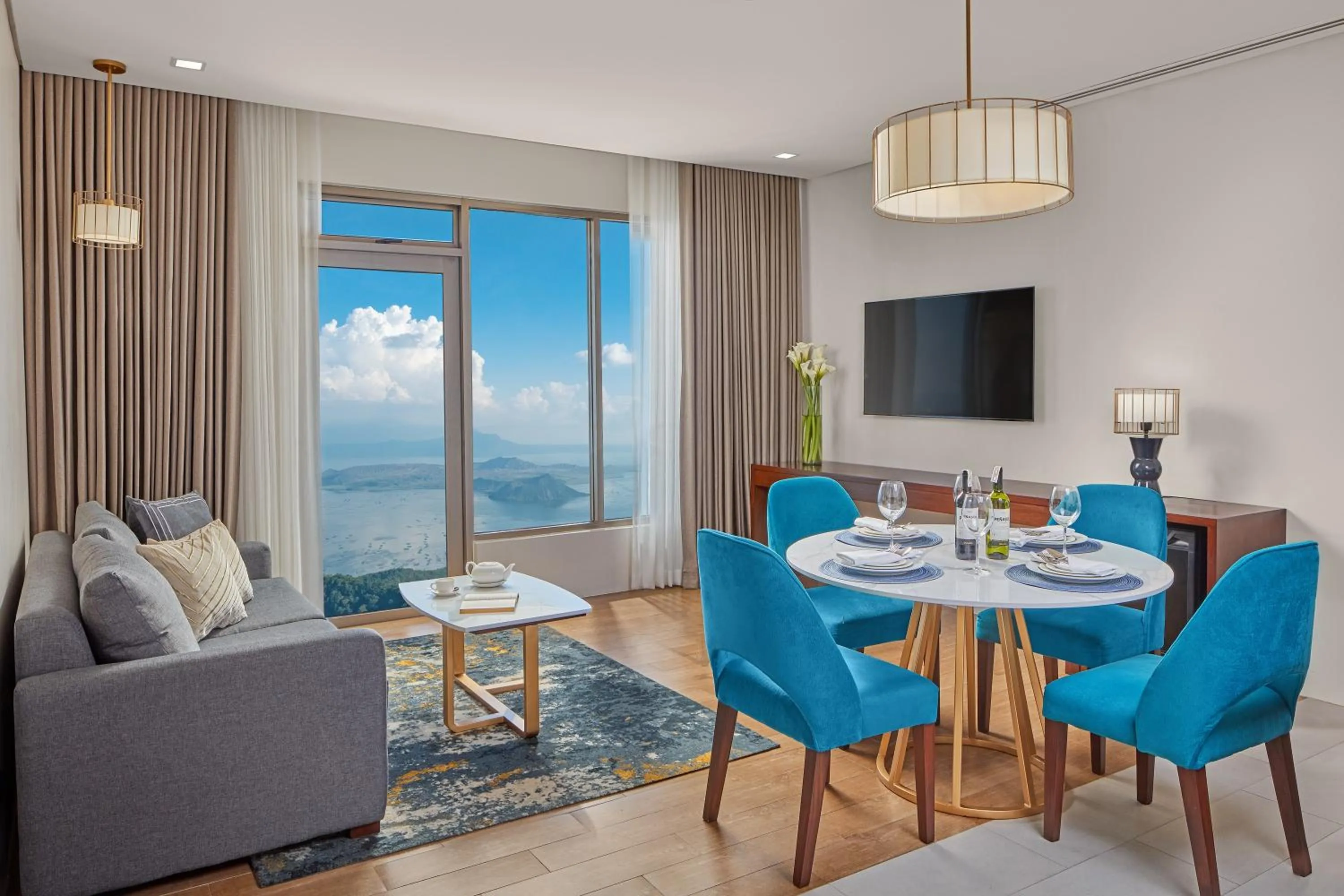 TV and multimedia in Summit Ridge Tagaytay - Newly Renovated