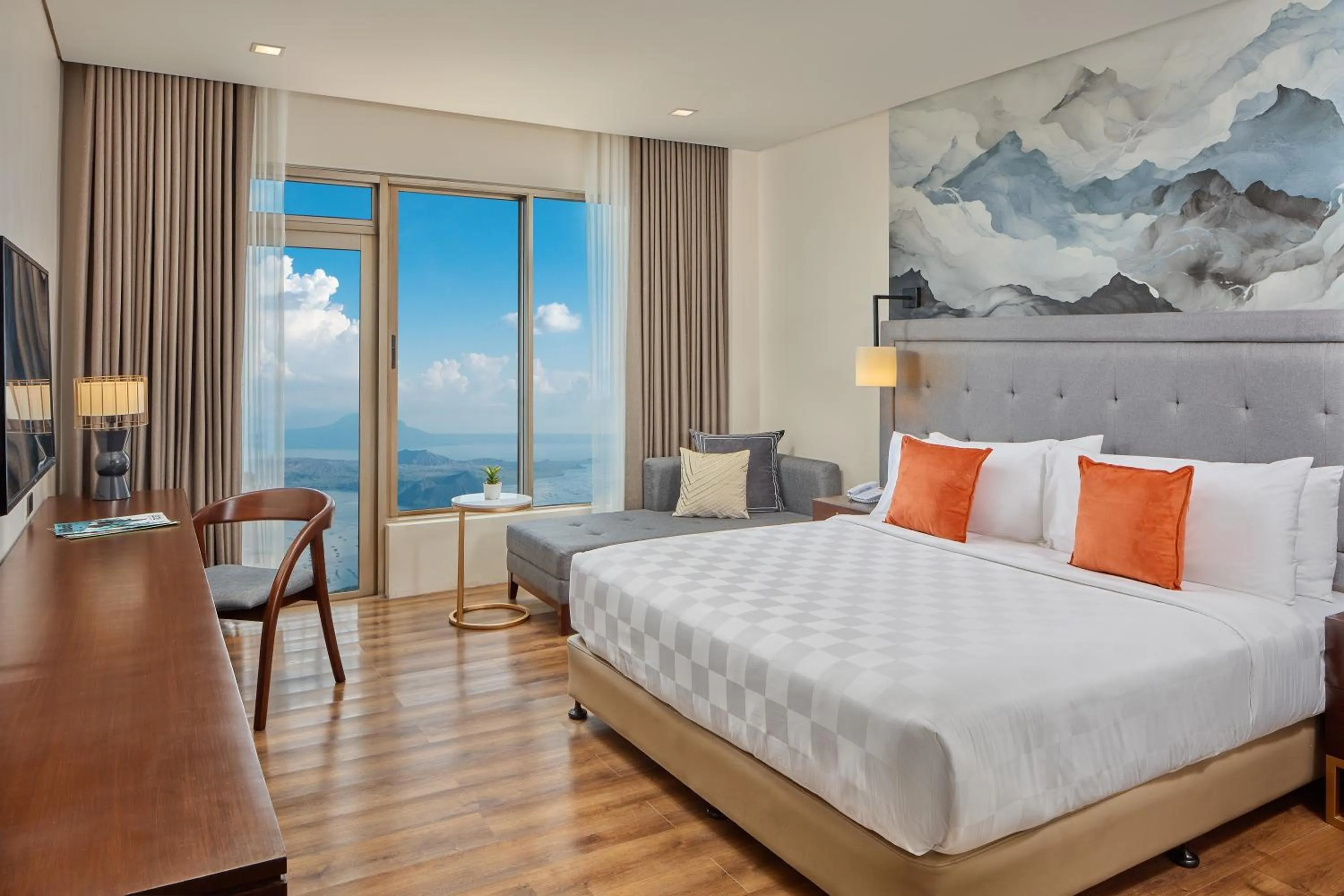 Bed in Summit Ridge Tagaytay - Newly Renovated