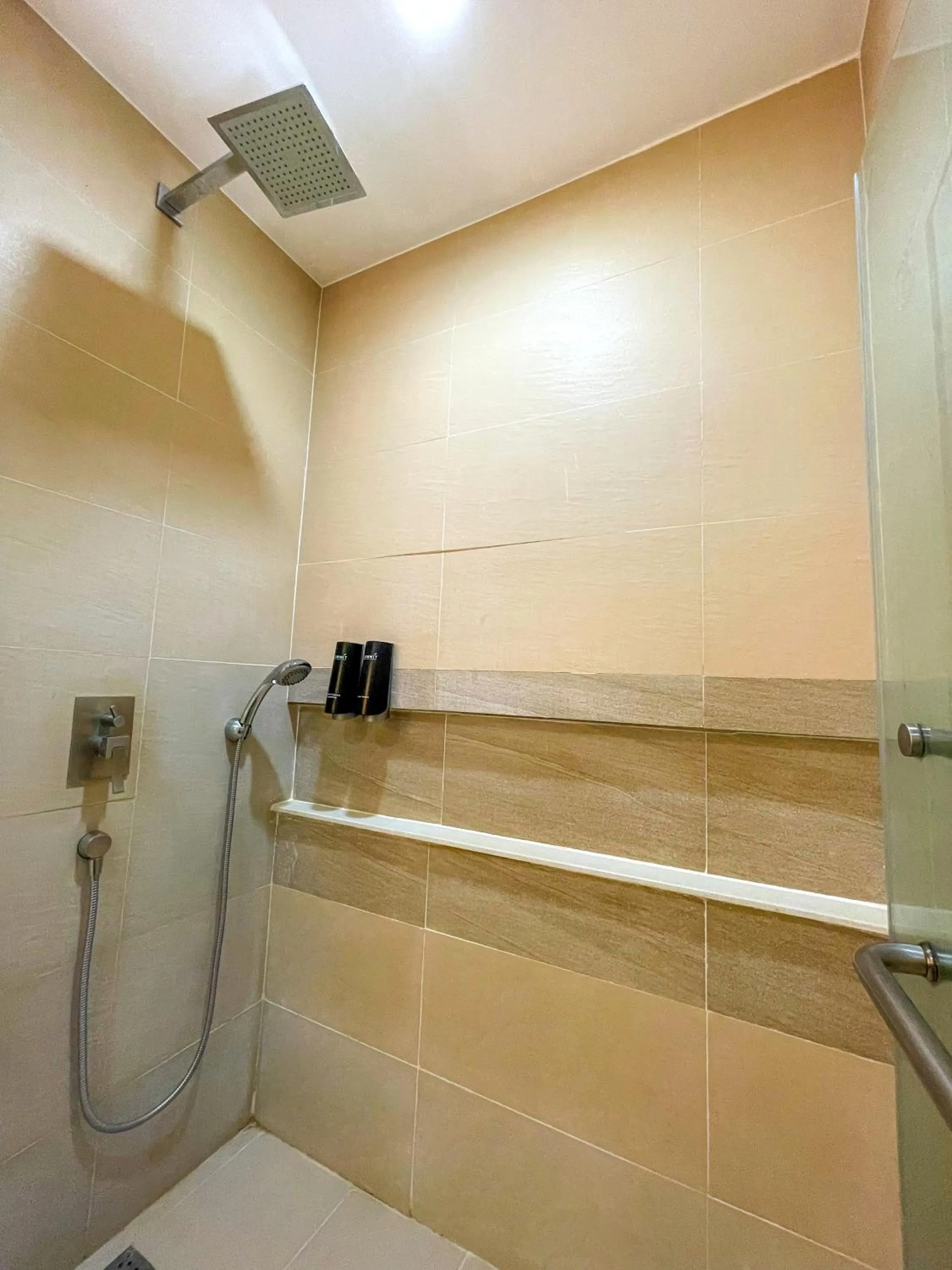 Shower in Summit Ridge Tagaytay - Newly Renovated