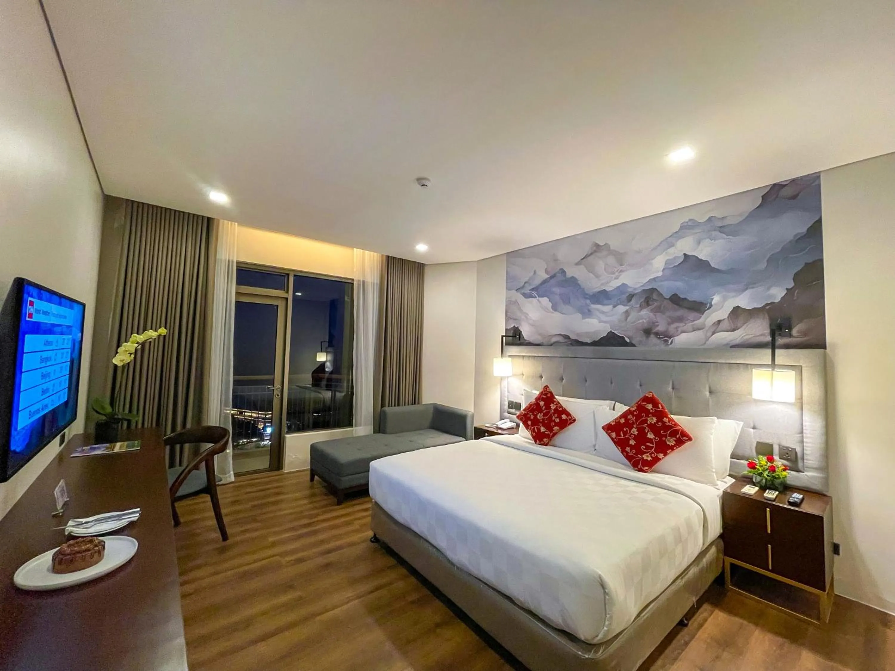Bed in Summit Ridge Tagaytay - Newly Renovated