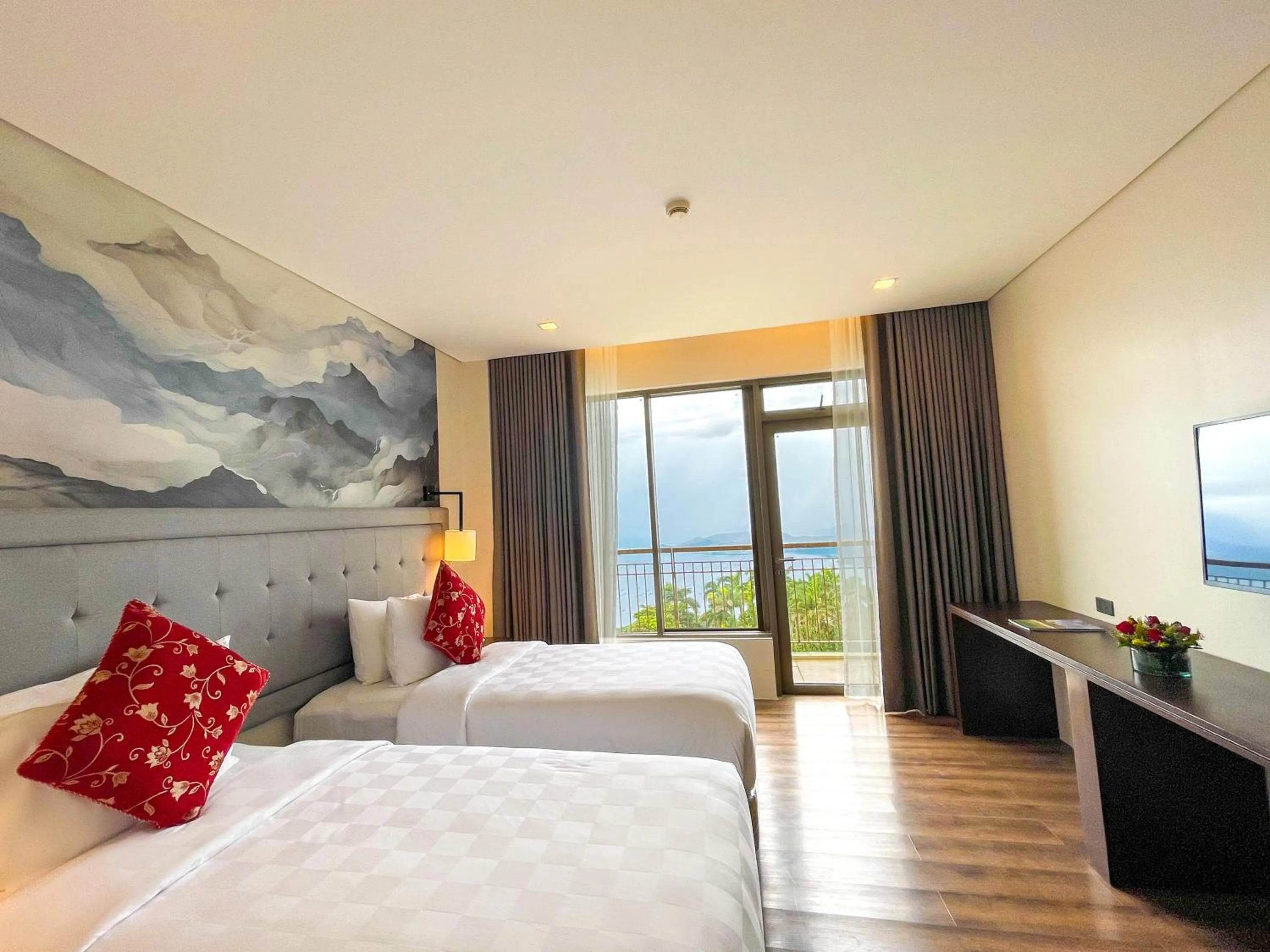 Bed in Summit Ridge Tagaytay - Newly Renovated