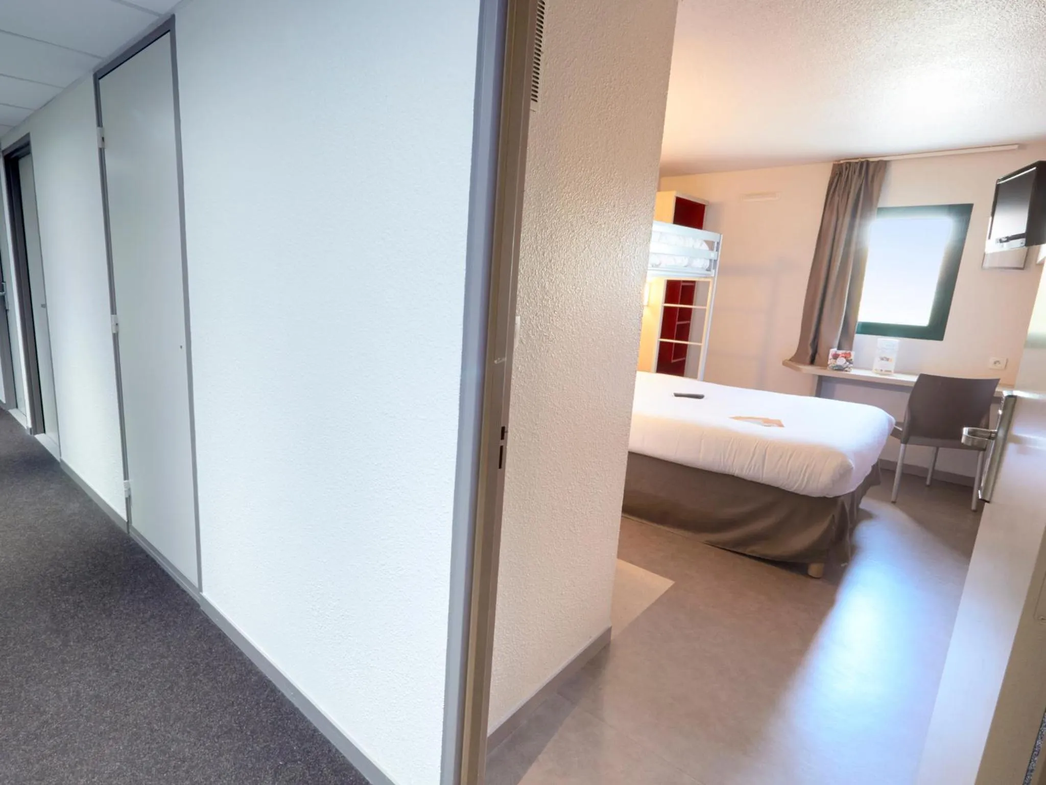 Photo of the whole room, Bed in Première Classe Chalon Sur Saône