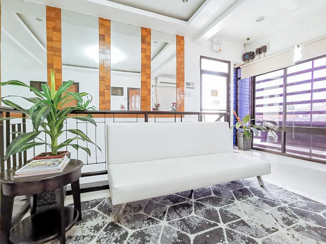 Lobby or reception in RedDoorz Plus near Dadiangas Heights