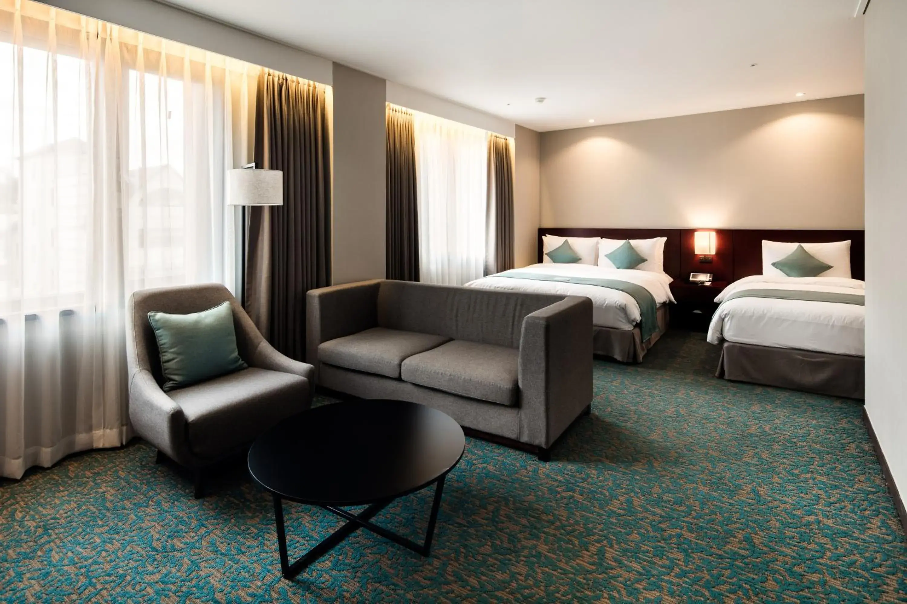 Sunshine Suite Room - Free Parking, Onlygo&Co Restaurant 10% discount in Sunshine Hotel Sunshine Suite Room - Free Parking, Onlygo&Co Restaurant 10% discount in Sunshine Hotel