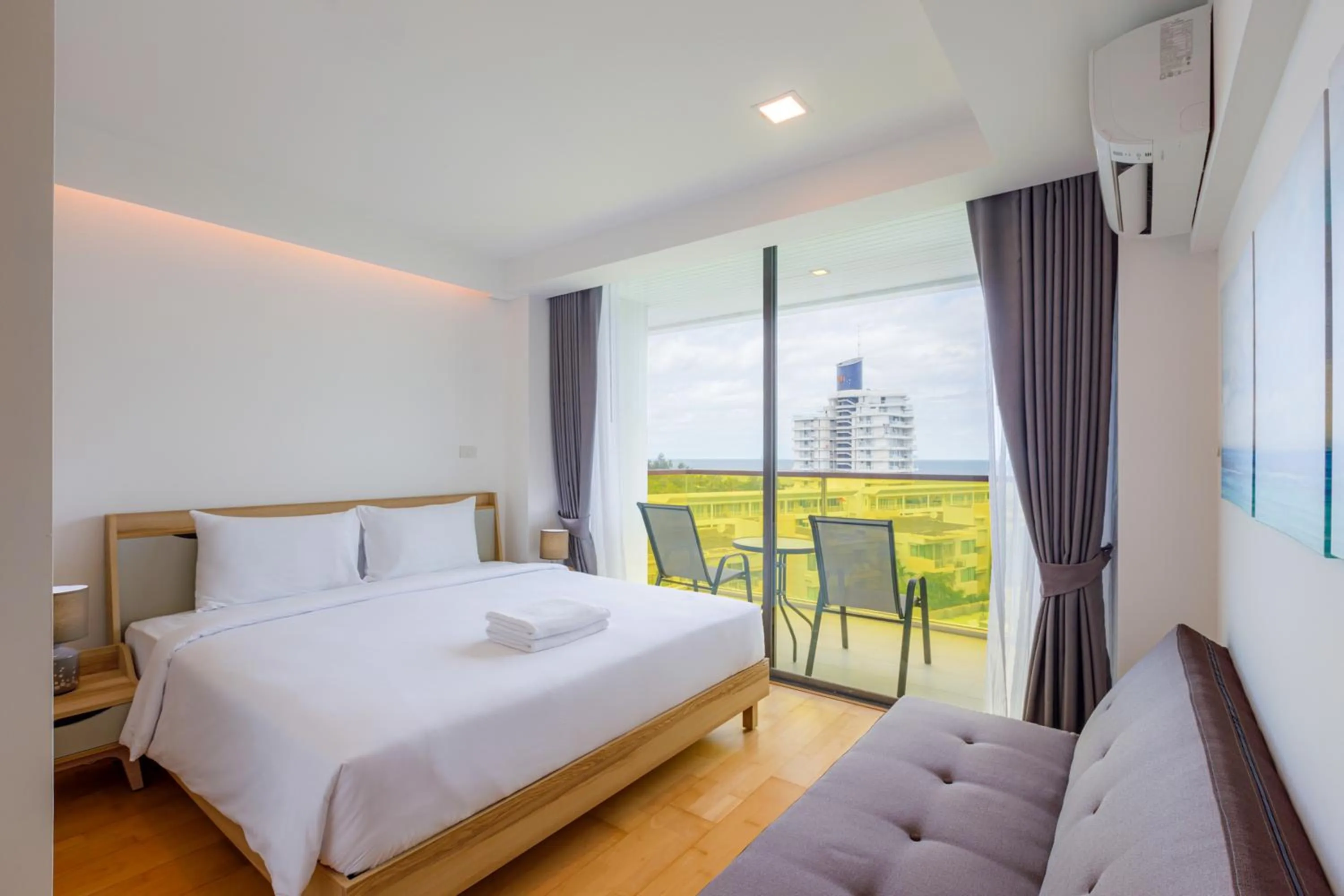Balcony/Terrace, Bed in Rocco Hua Hin Beach Seaview
