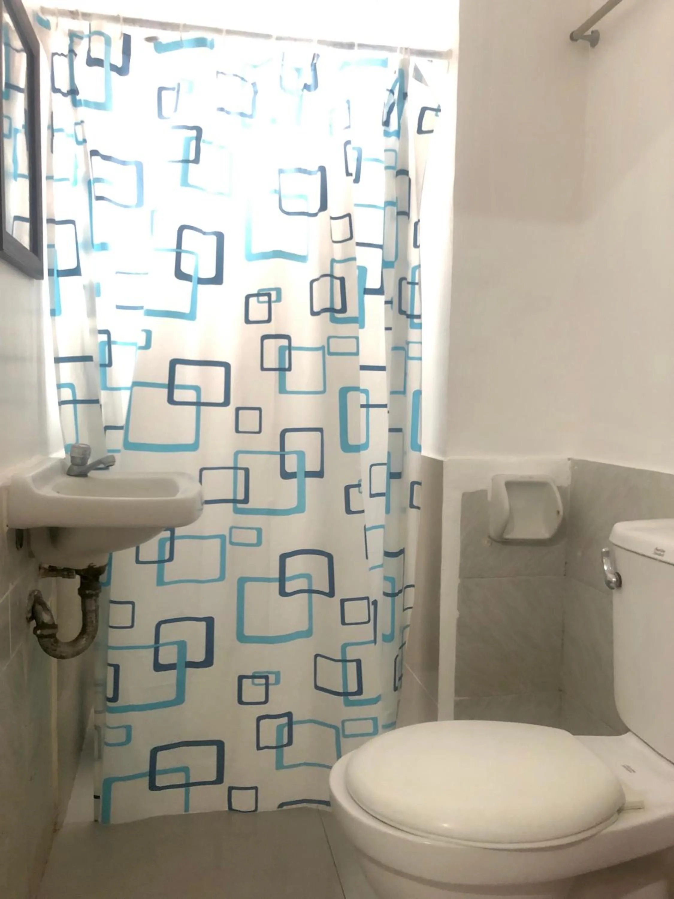 Toilet in Paguia’s Cottages