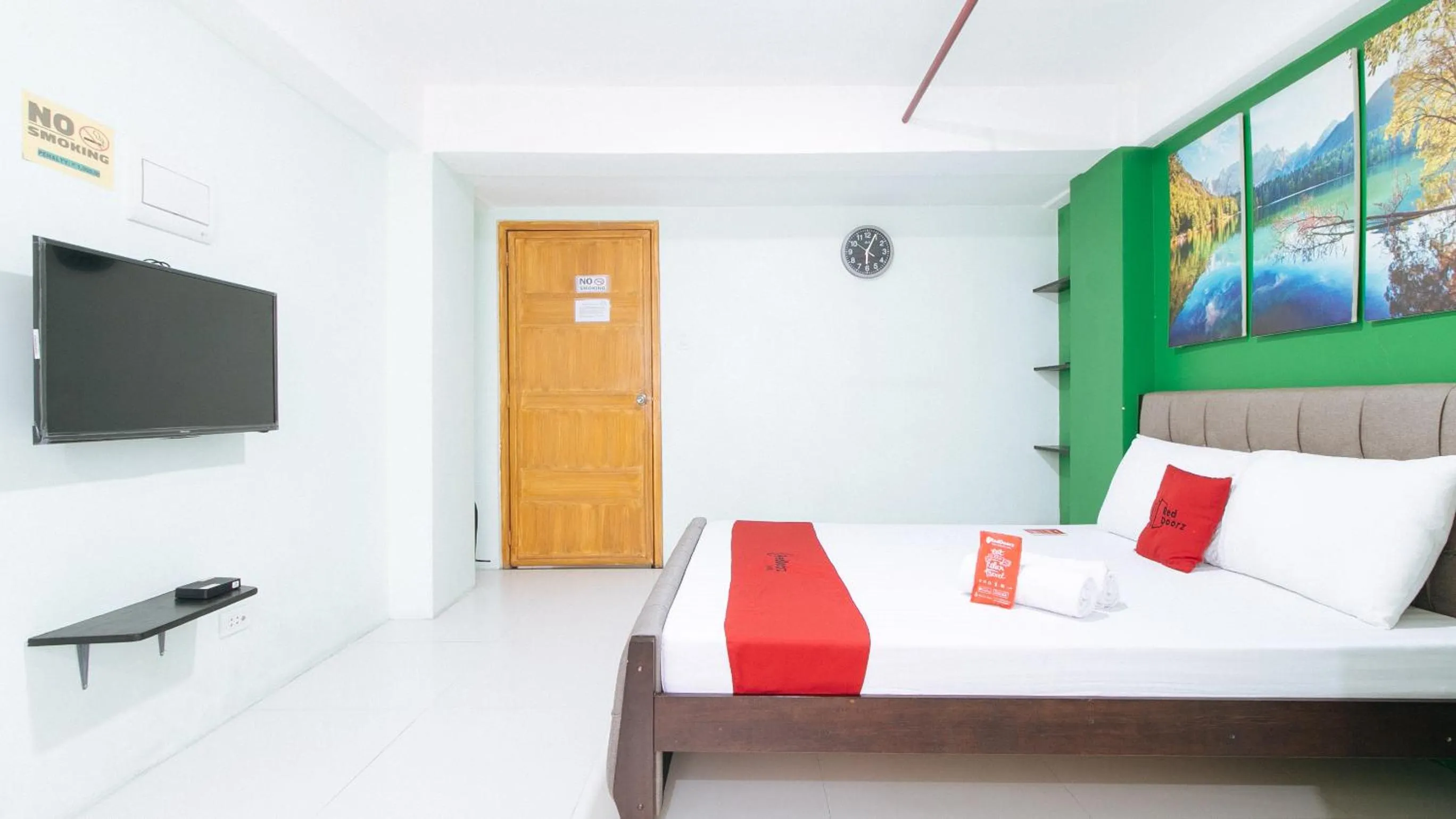 Bed in RedDoorz near C5 Kalayaan Avenue Makati