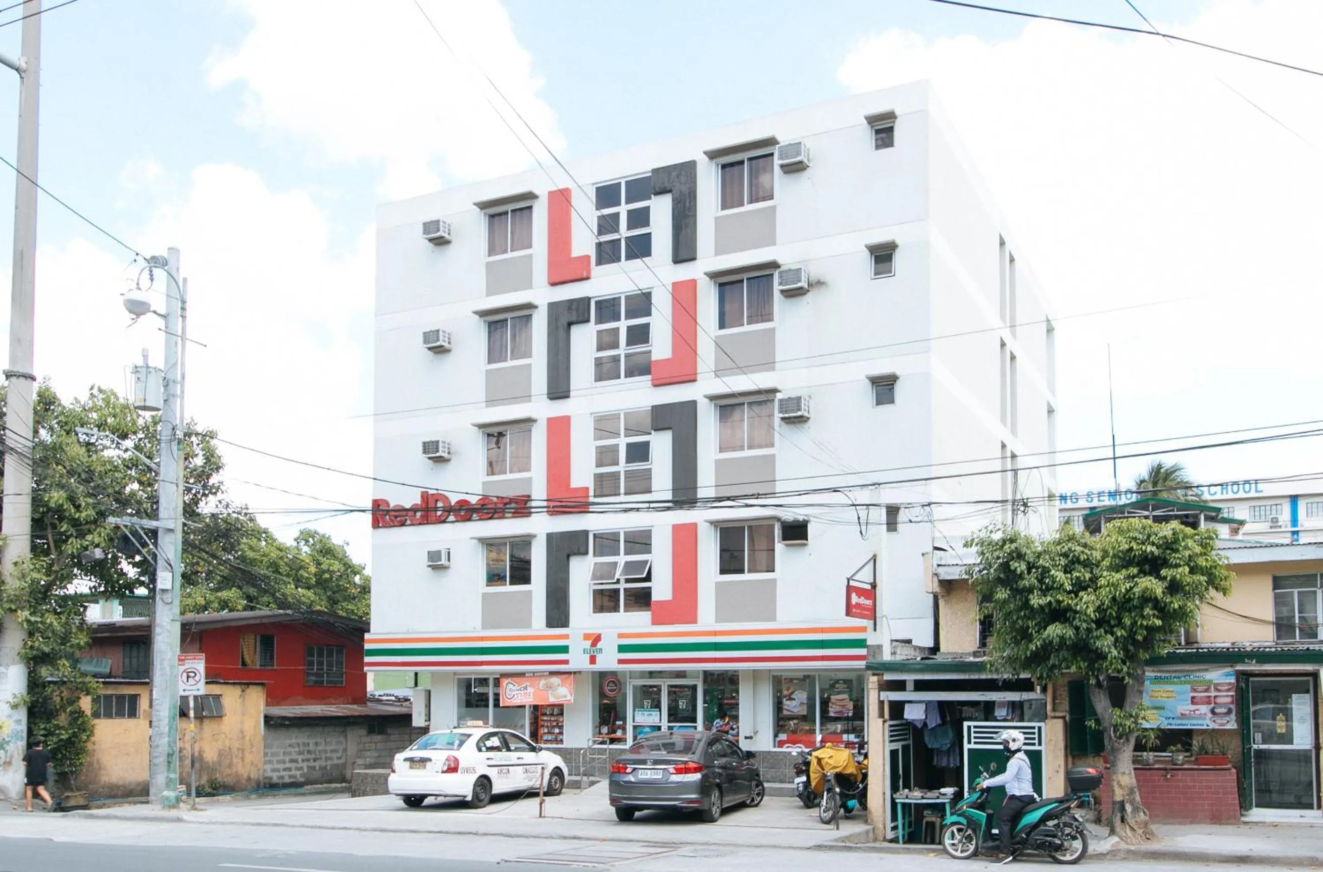 Property Building in RedDoorz near C5 Kalayaan Avenue Makati