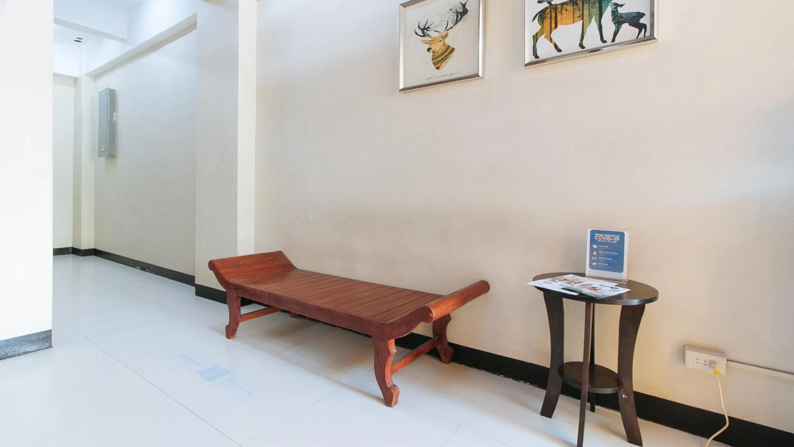 Lobby or reception in RedDoorz near C5 Kalayaan Avenue Makati