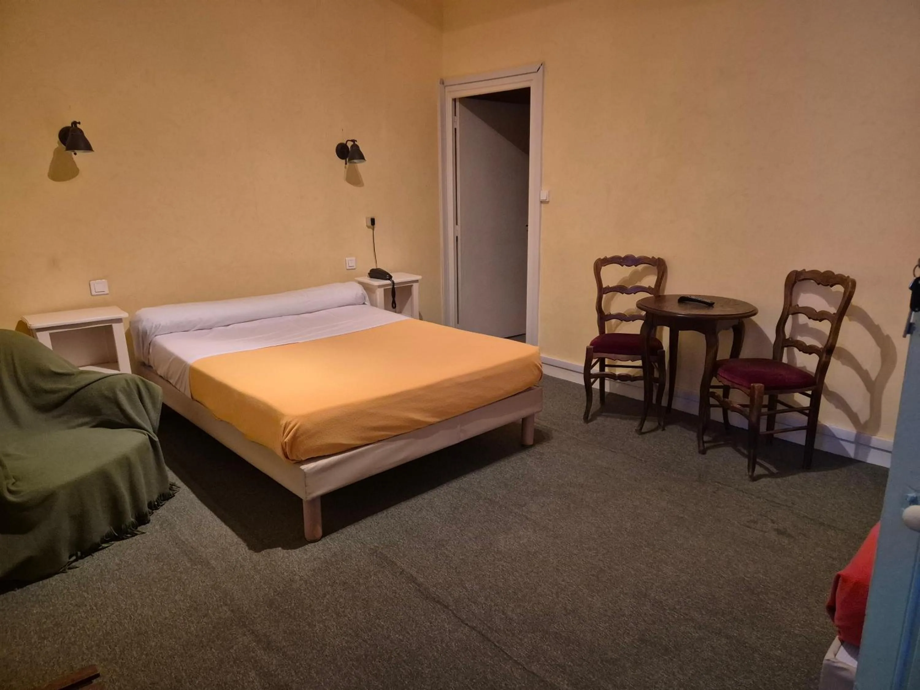 Bed in Hotel Saint Jean