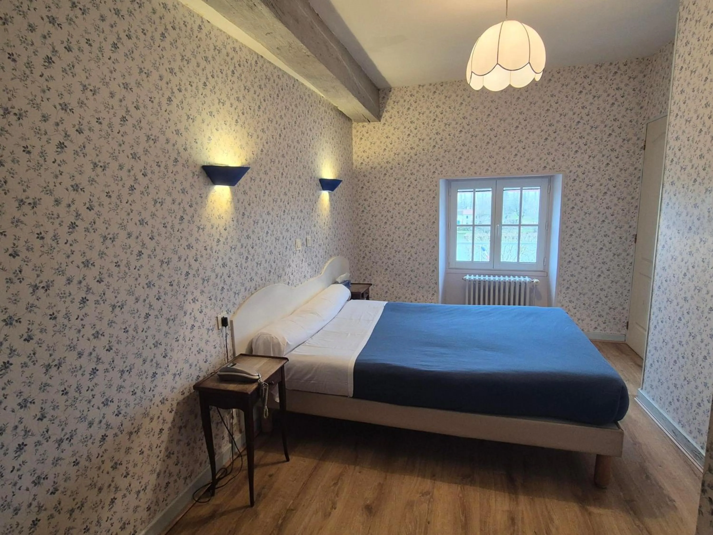 Bed in Hotel Saint Jean