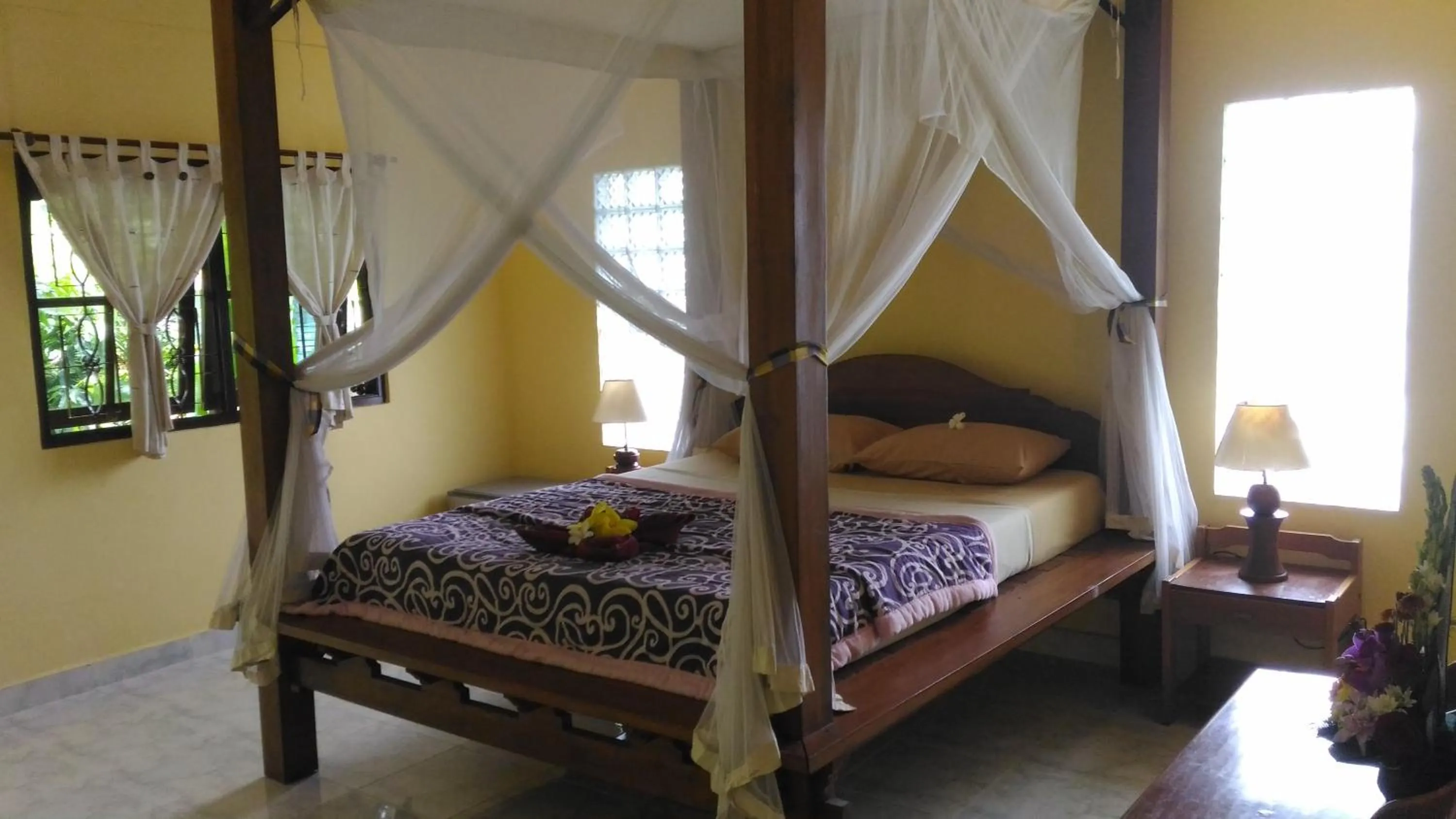 Photo of the whole room, Bed in Arjana Bungalows 2