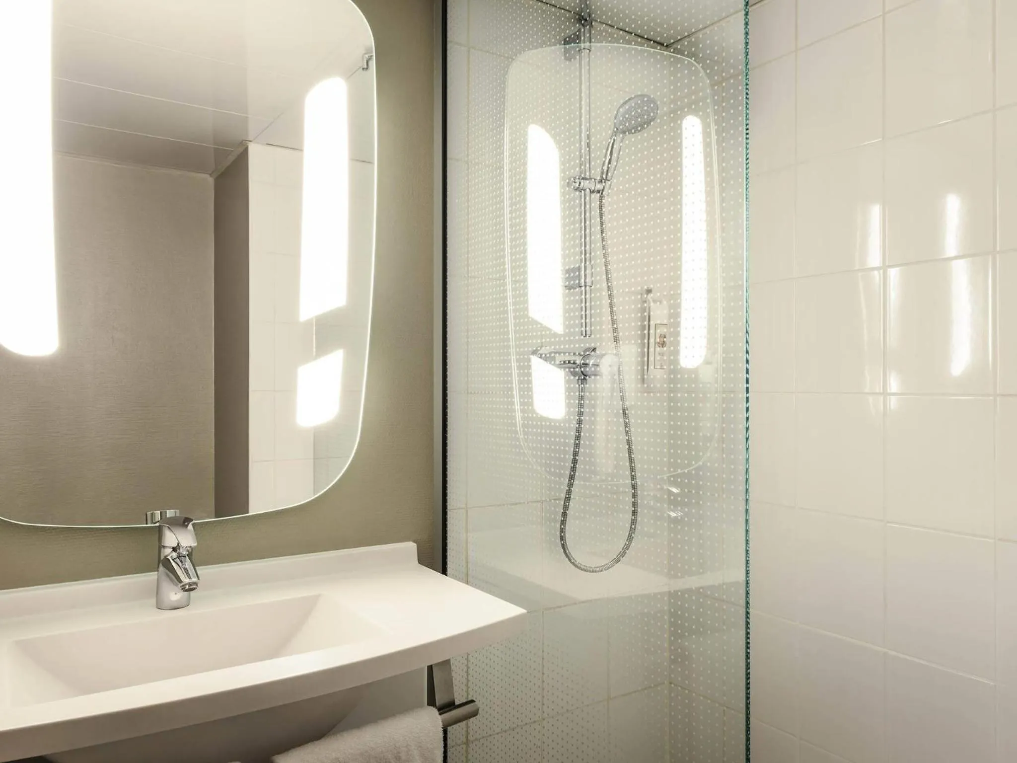 Bedroom in ibis Paris Place d’Italie 13ème