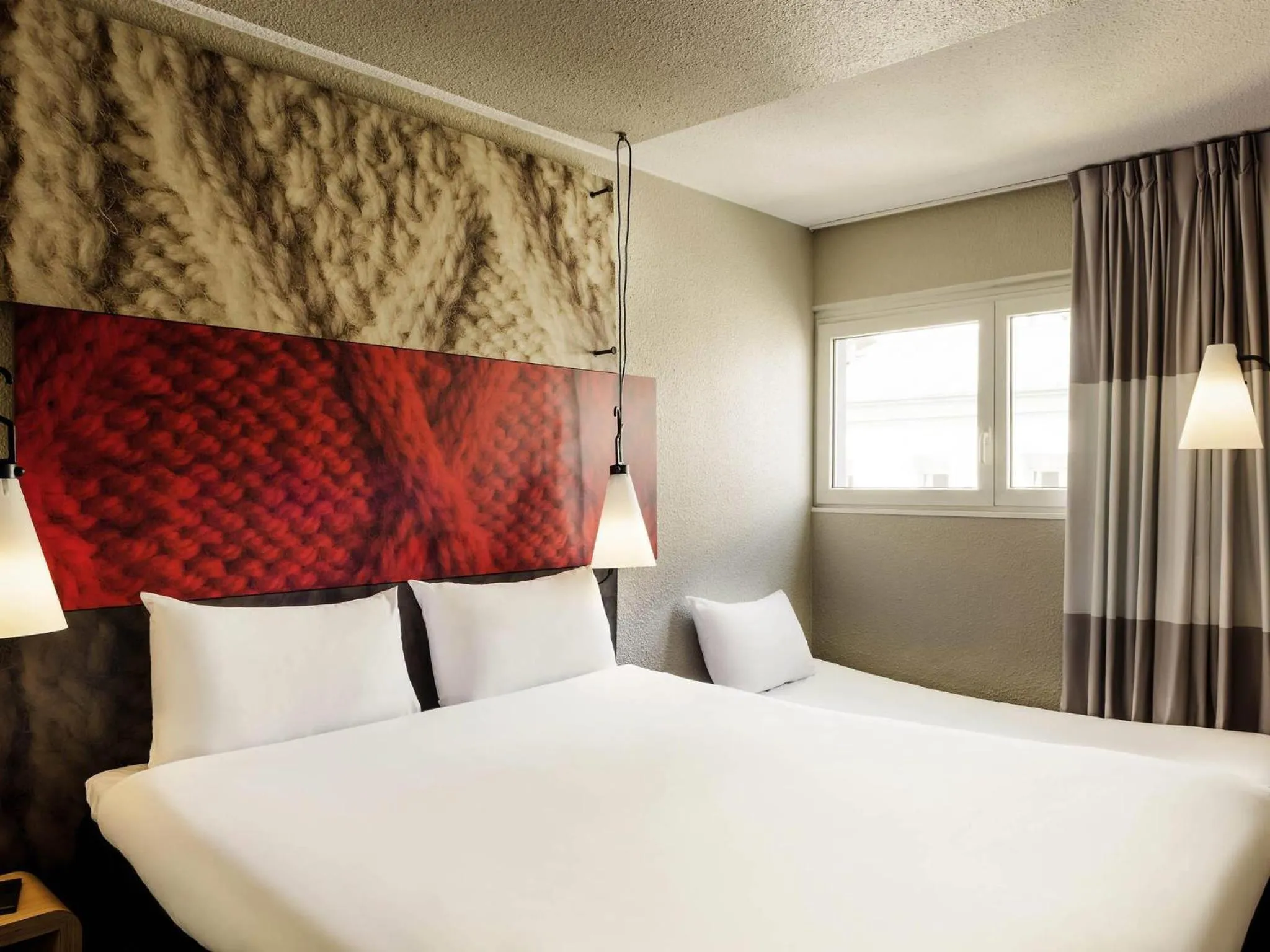 Bedroom, Bed in ibis Paris Place d’Italie 13ème