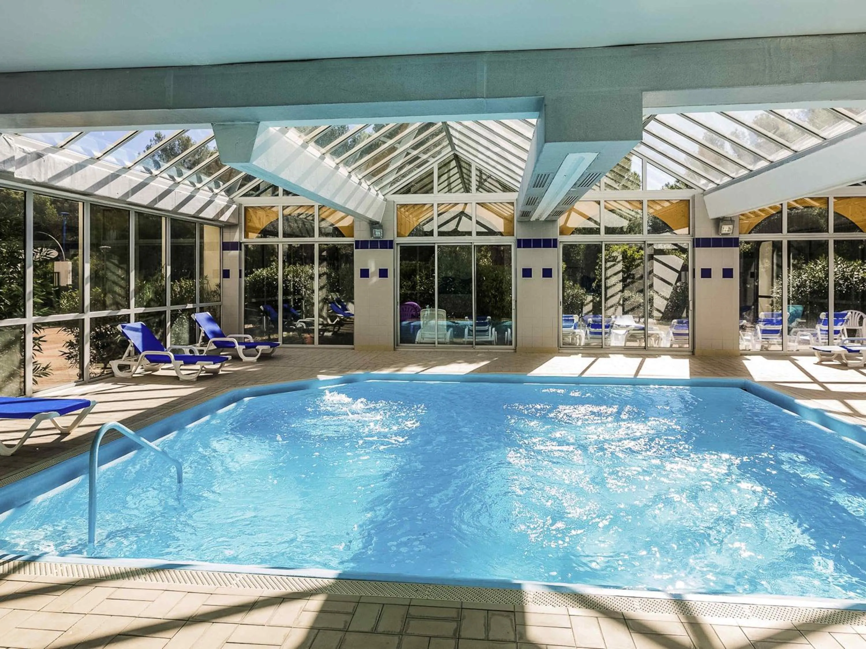 Pool view in ibis Sète Balaruc les Bains Bien-être et Spa