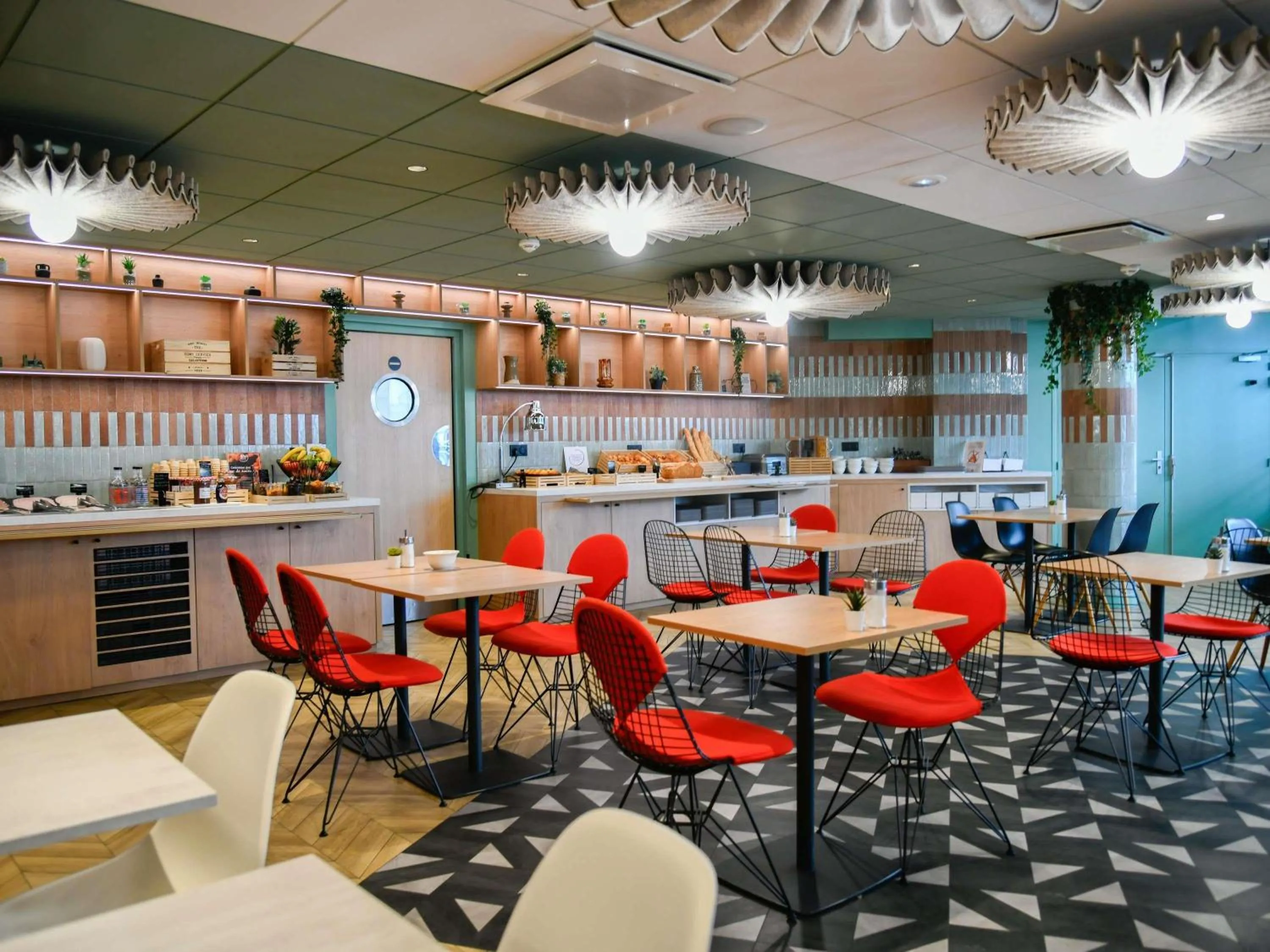 Breakfast in ibis Paris Gare du Nord Château Landon 10ème