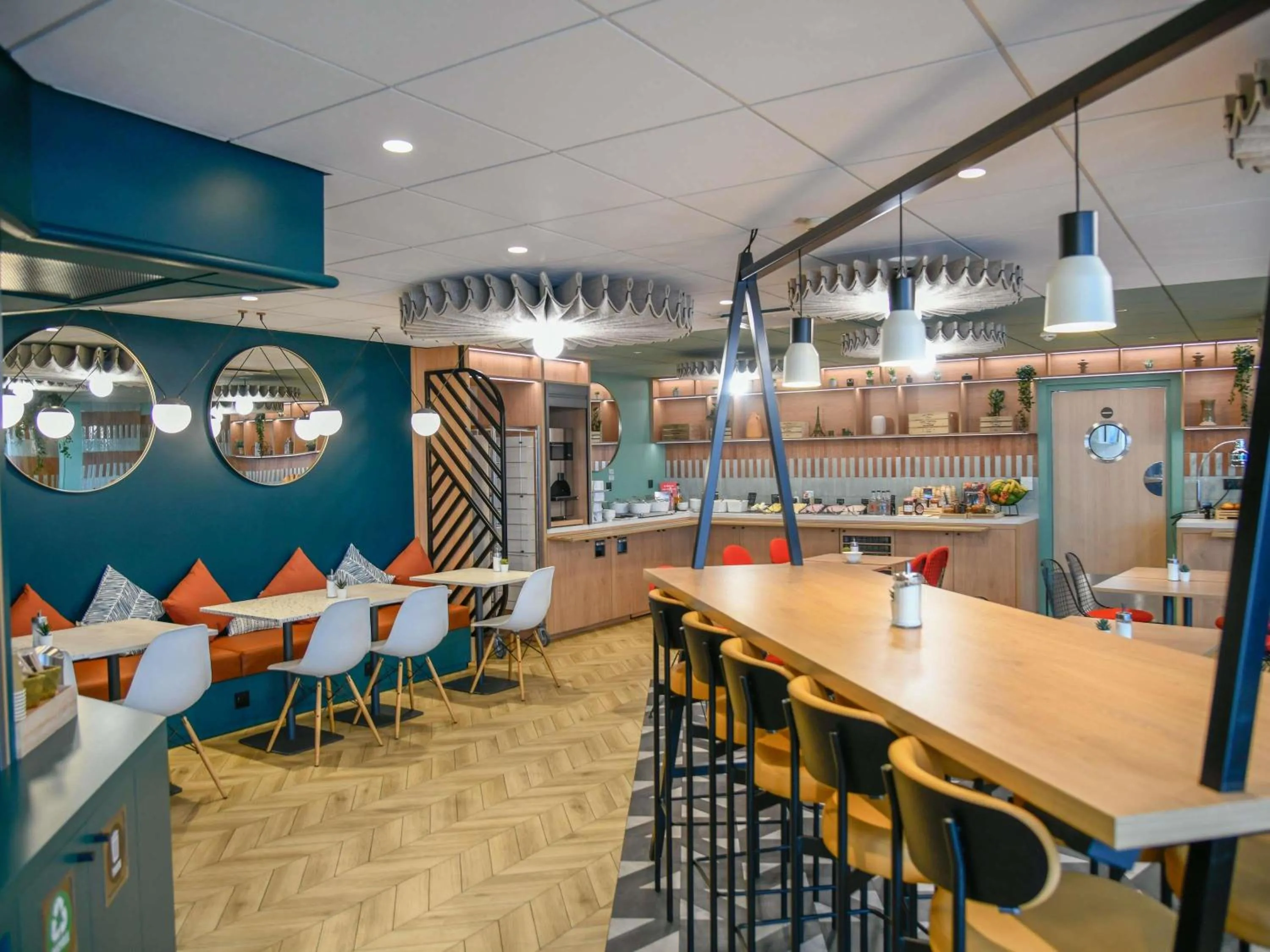 Breakfast in ibis Paris Gare du Nord Château Landon 10ème