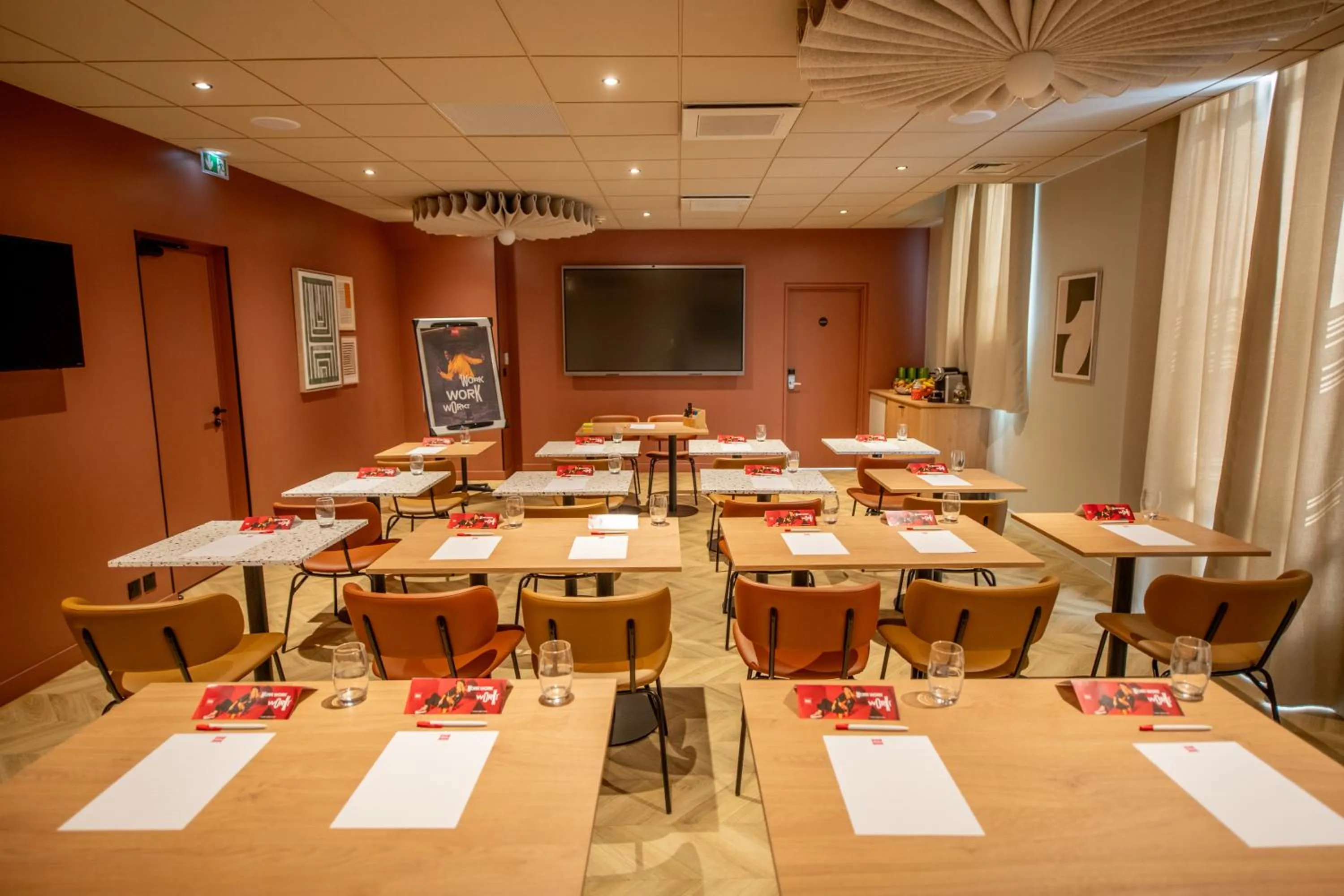 Meeting/conference room in ibis Paris Gare du Nord Château Landon 10ème