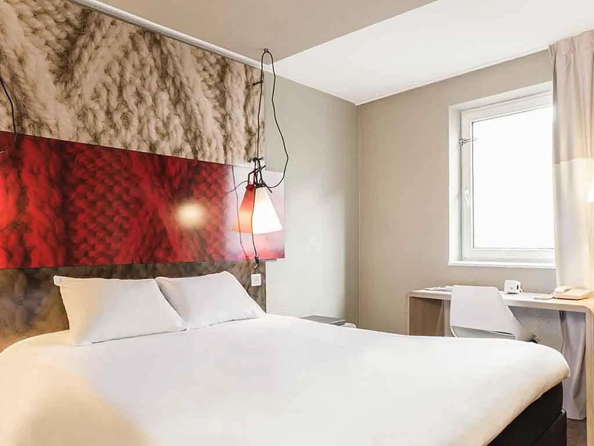 Bedroom, Bed in ibis Paris Vanves Parc des Expositions