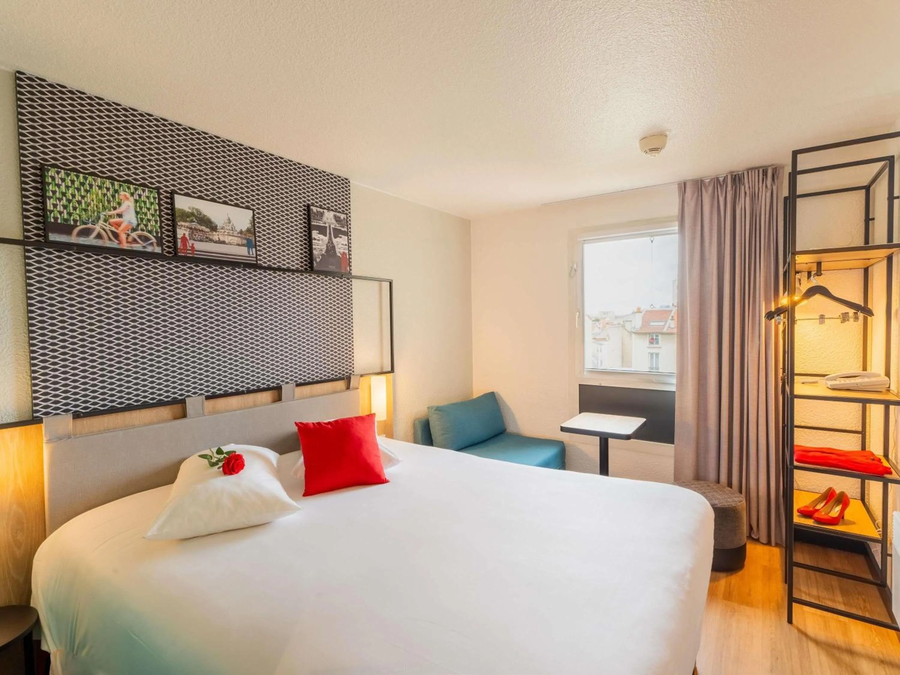 Bedroom, Bed in ibis Paris Vanves Parc des Expositions