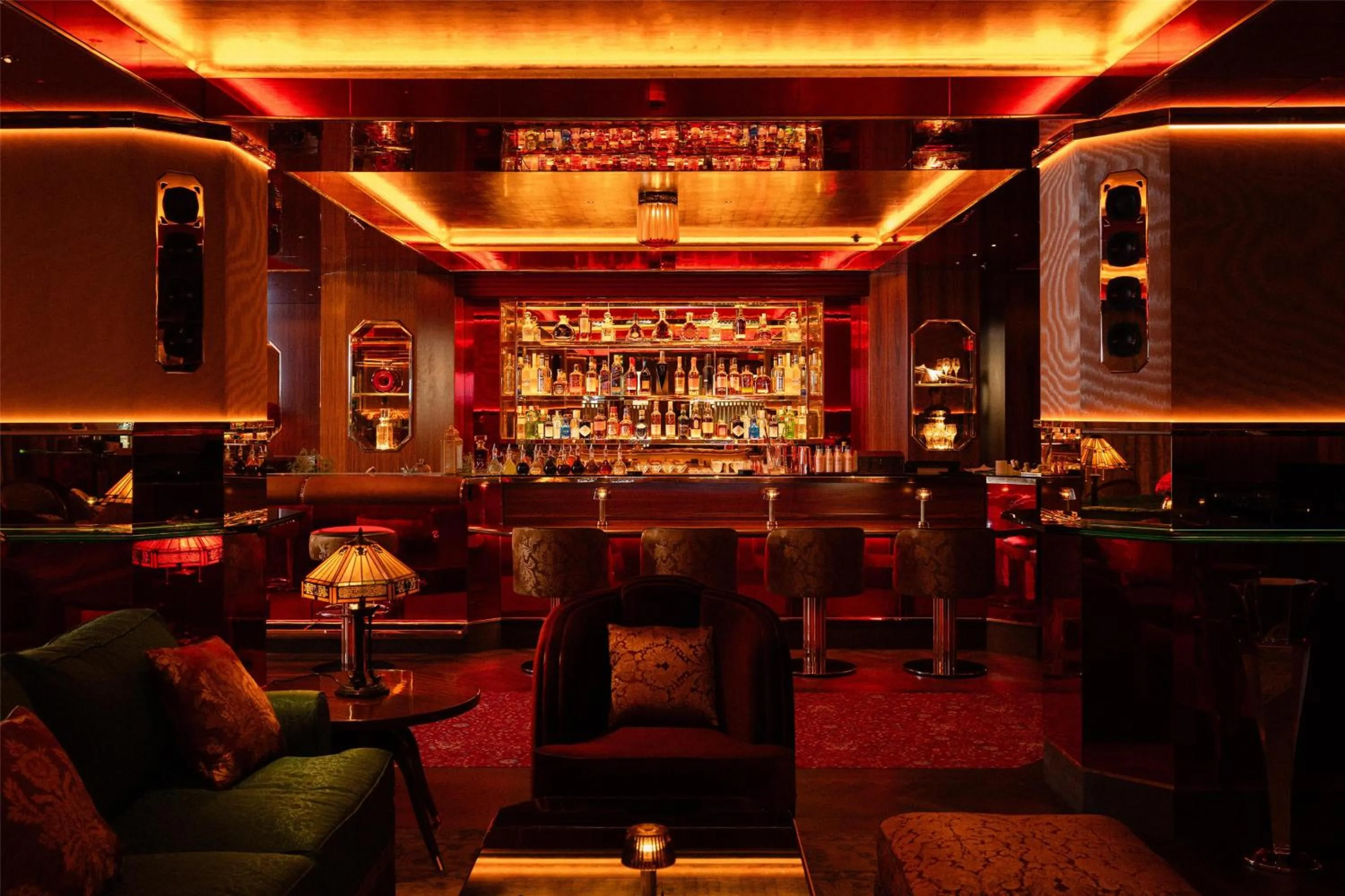 Lounge or bar in Hôtel Martinez, in The Unbound Collection by Hyatt