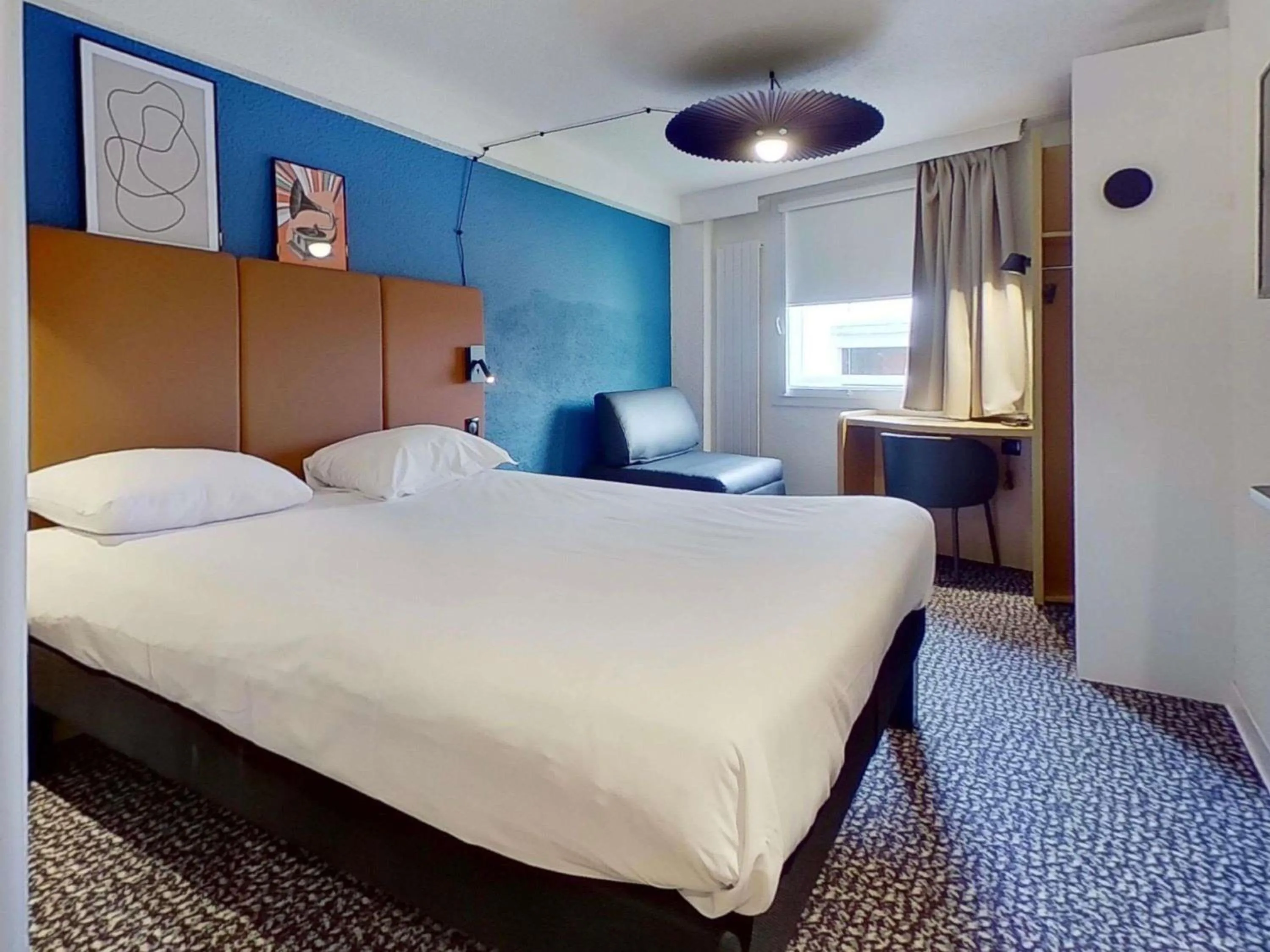 Bedroom, Bed in ibis Paris Brancion Parc des Expositions 15ème