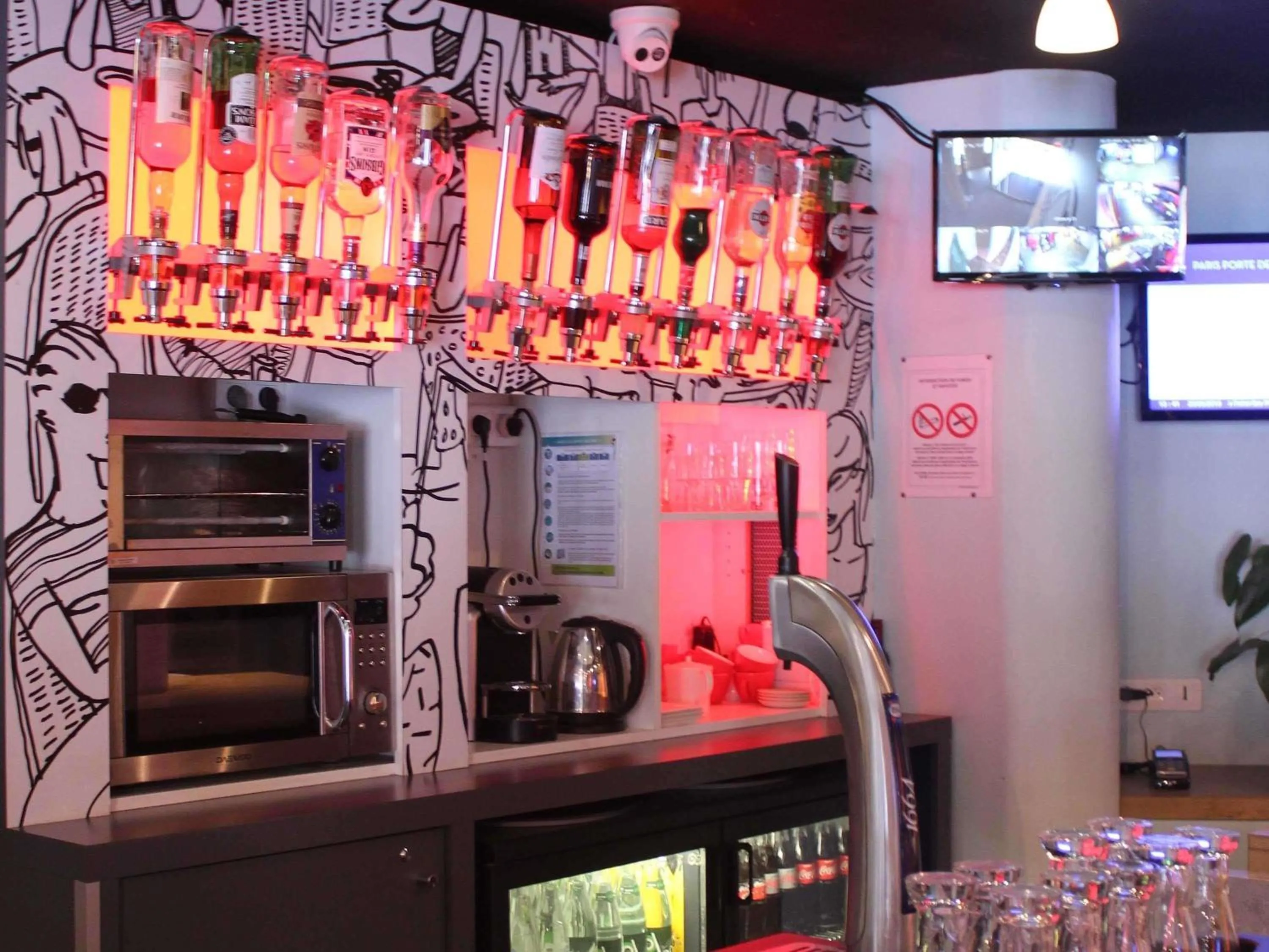 Lounge or bar in ibis Paris Brancion Parc des Expositions 15ème