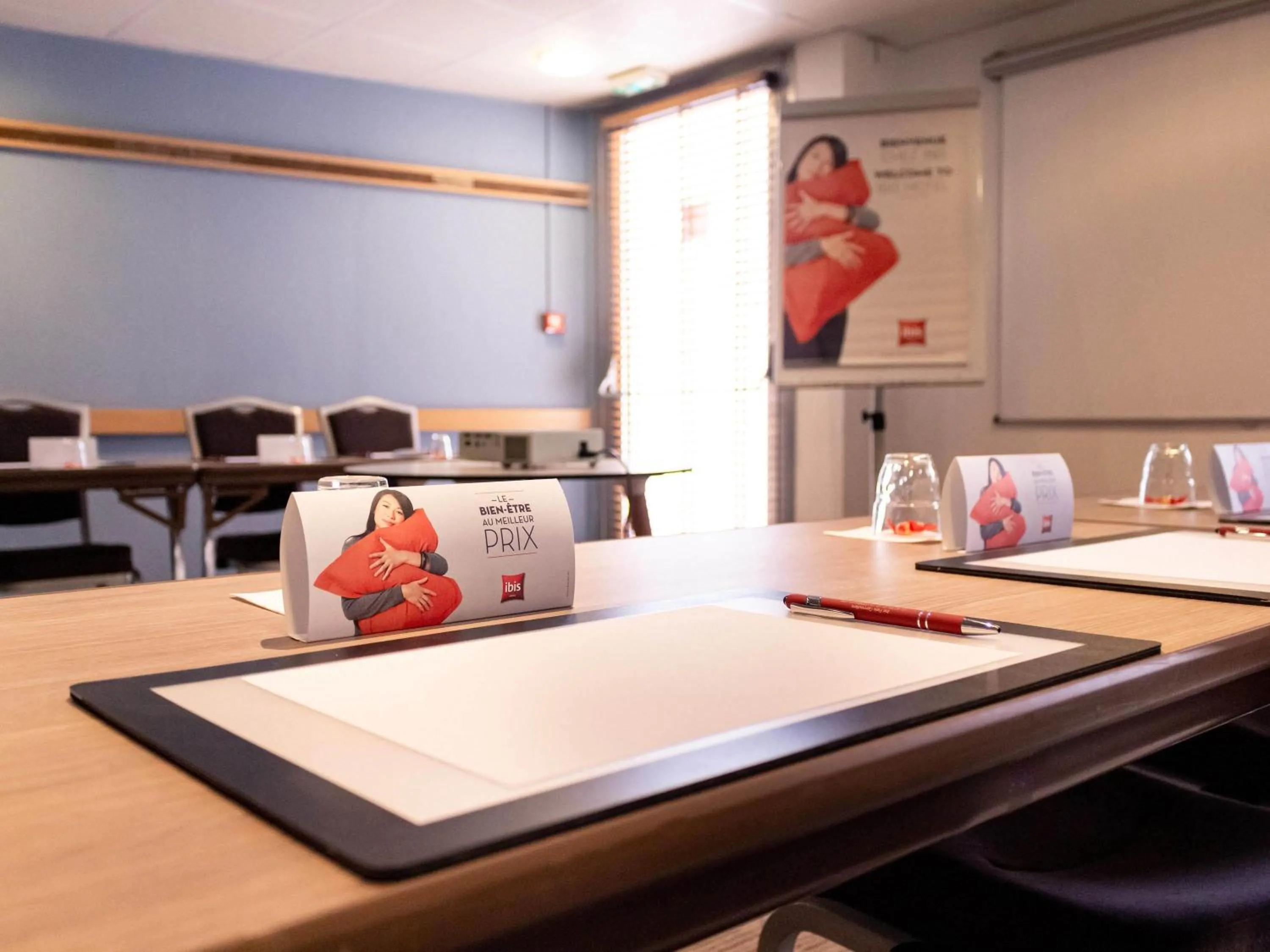 Meeting/conference room in ibis Paris Gennevilliers
