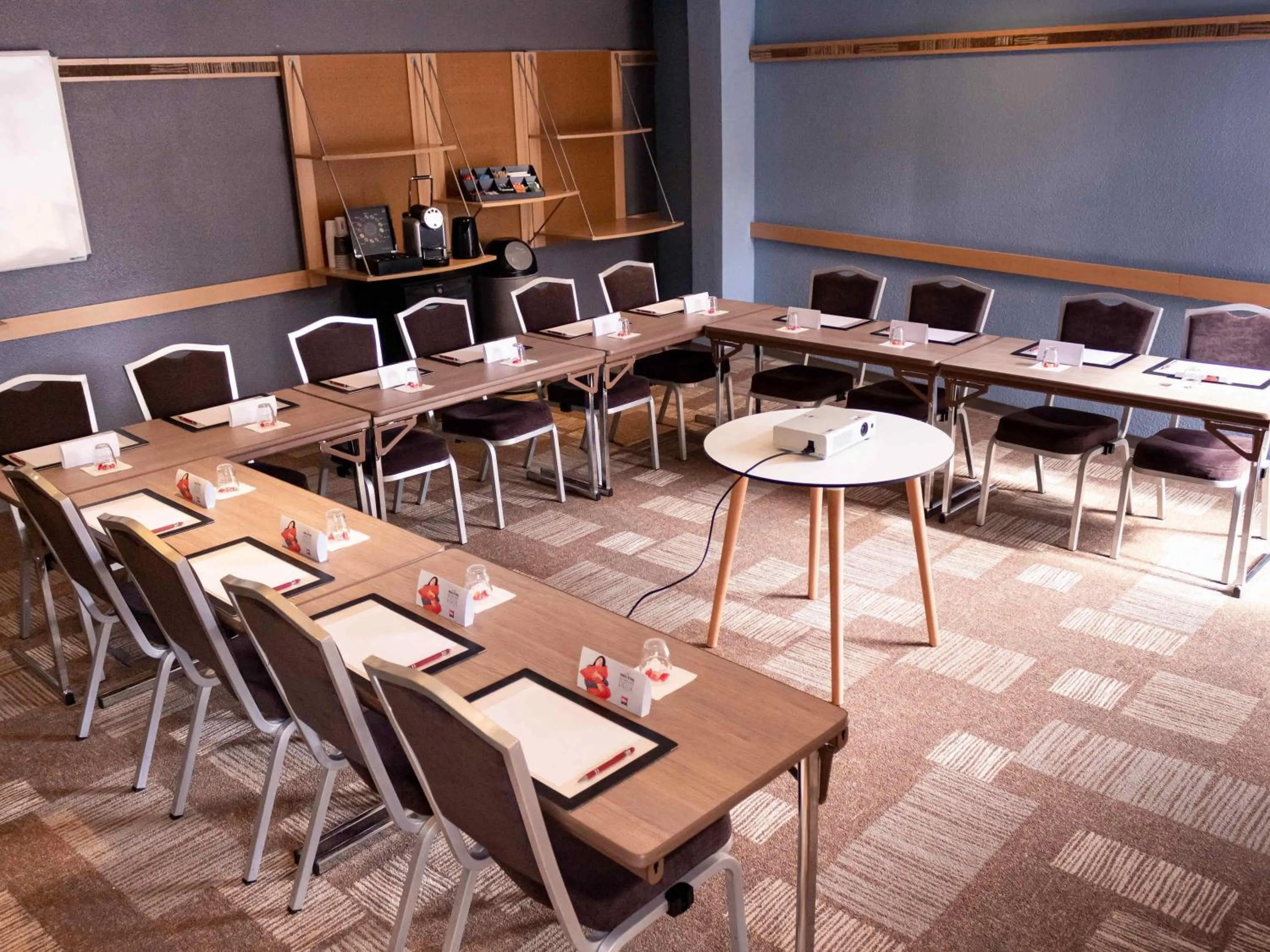 Meeting/conference room in ibis Paris Gennevilliers