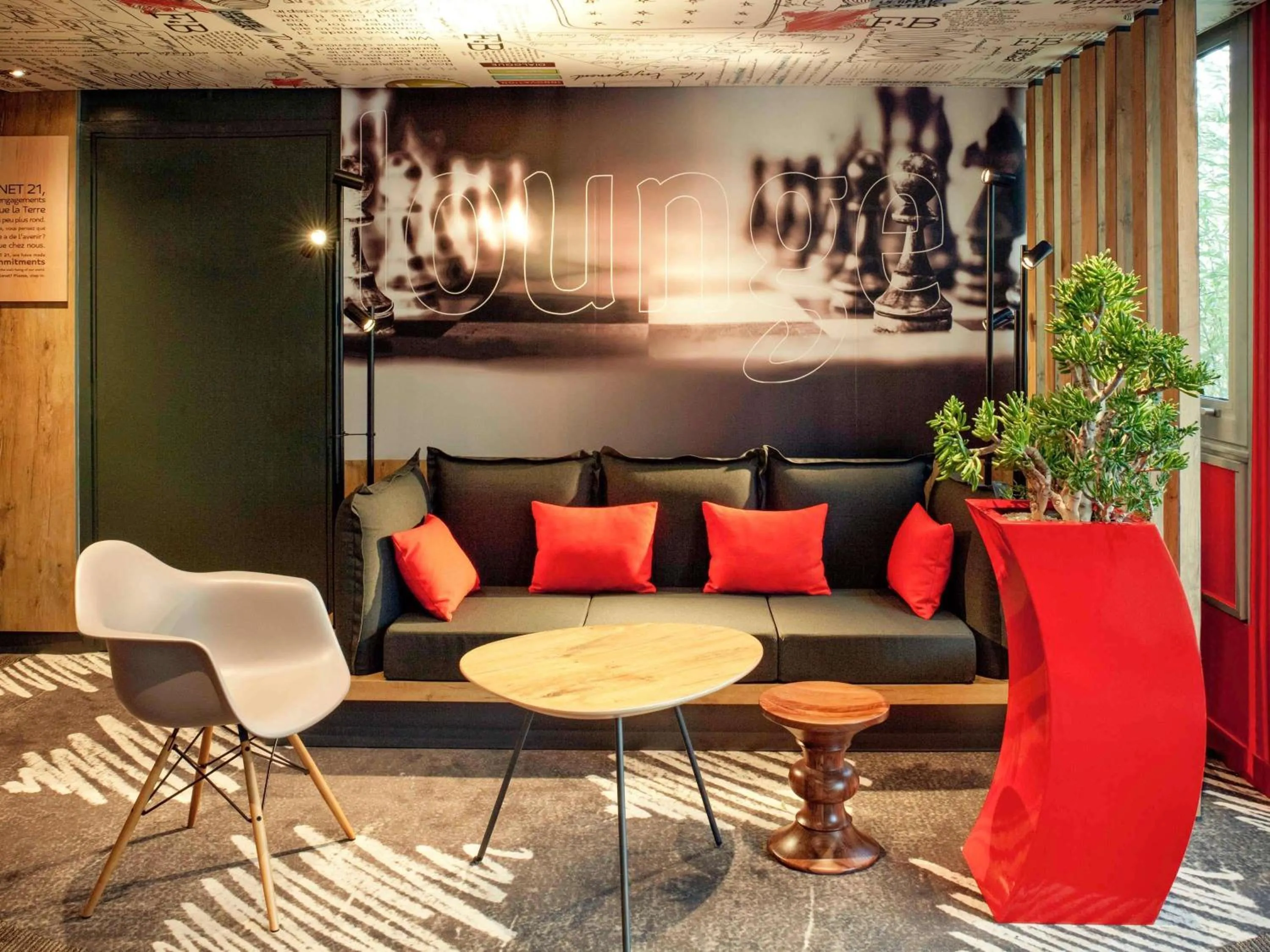 Property building in ibis Paris Gennevilliers