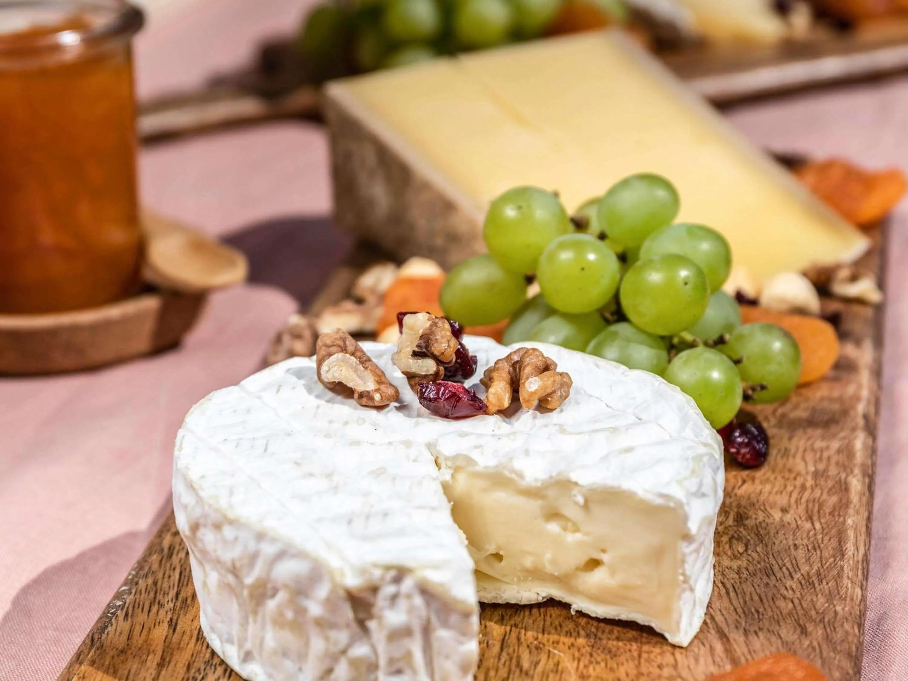 Restaurant/places to eat in ibis Paris Gennevilliers