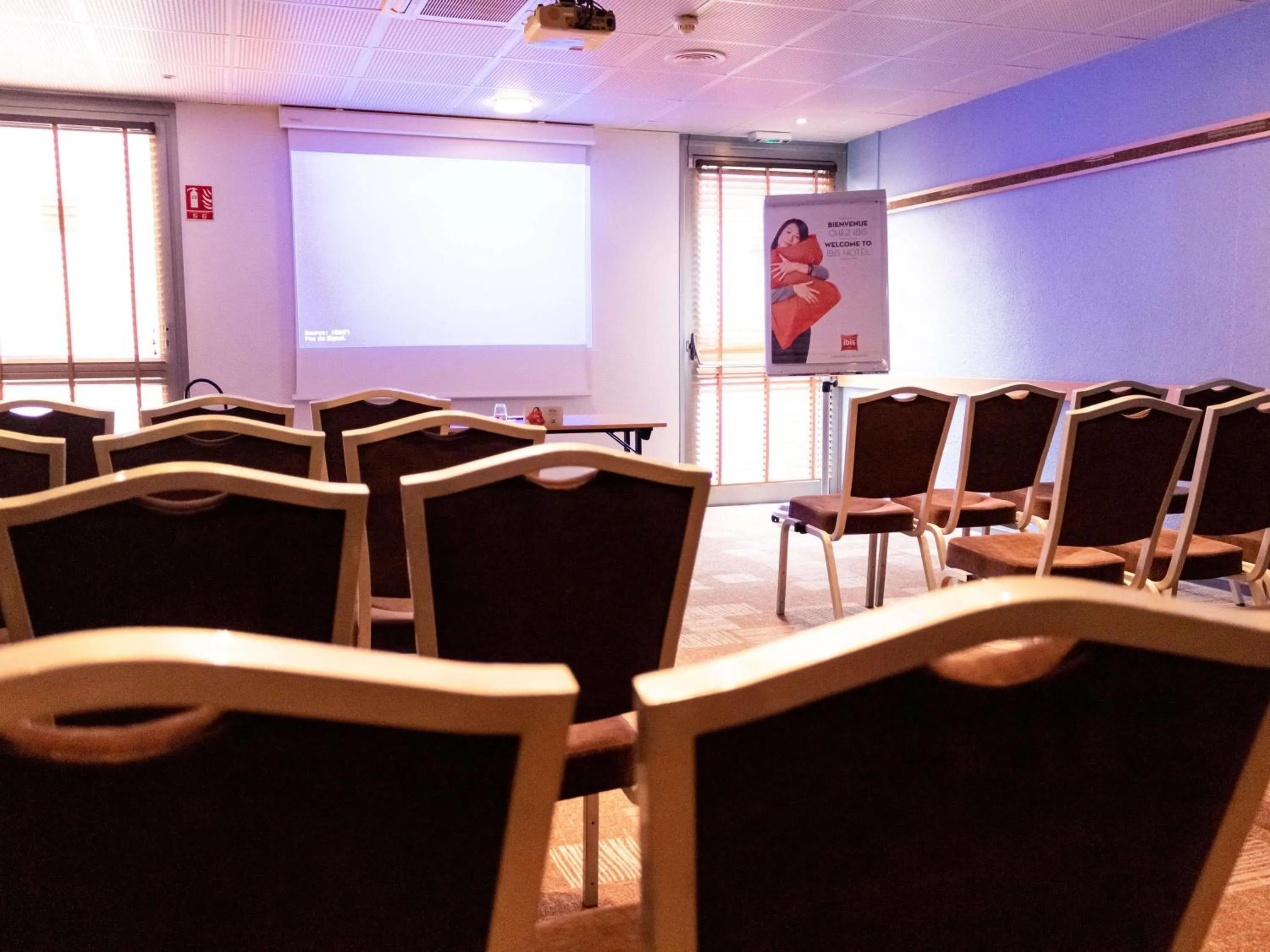 Meeting/conference room in ibis Paris Gennevilliers