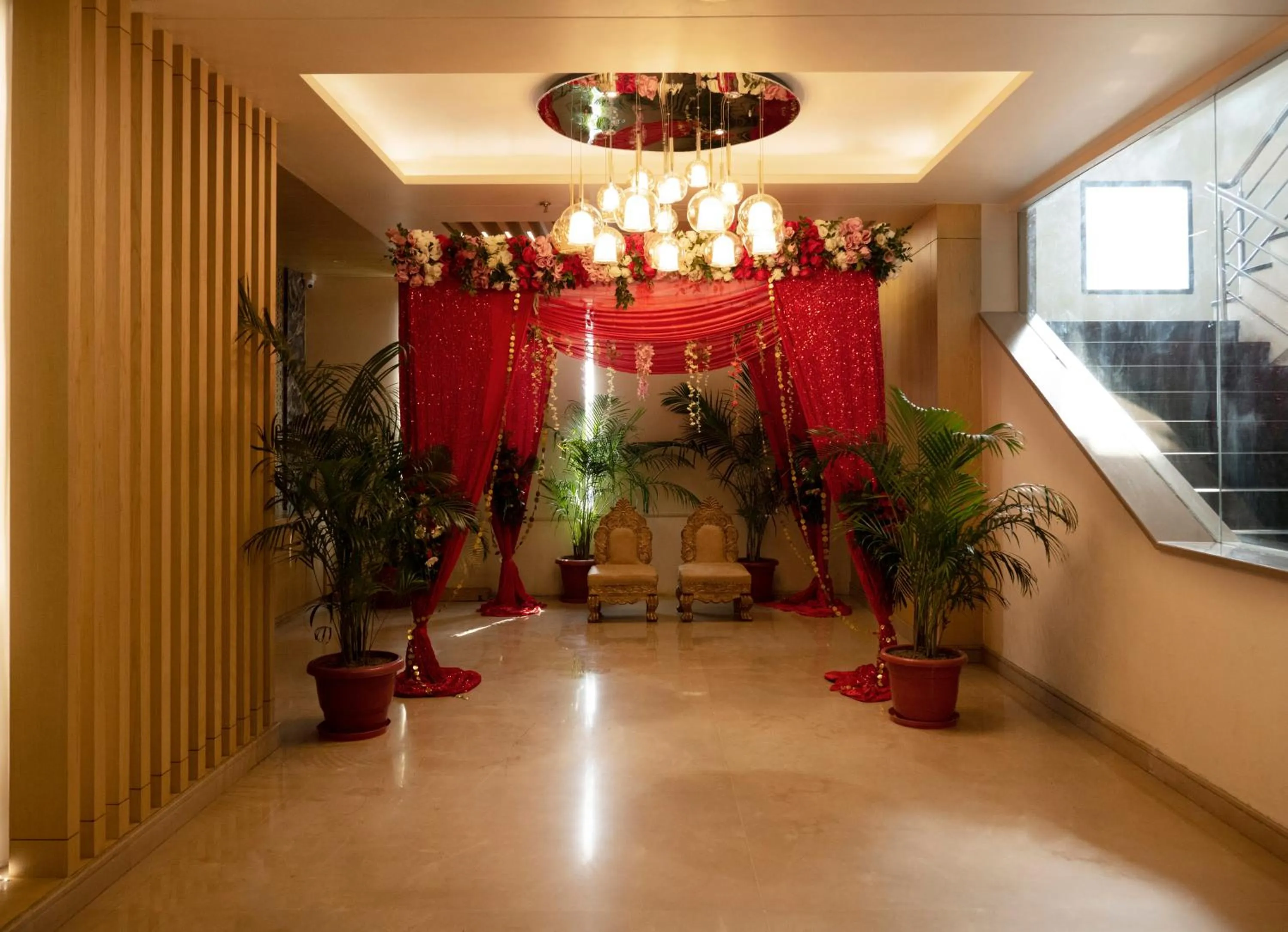 Hotel Deep Clarks Inn Lucknow