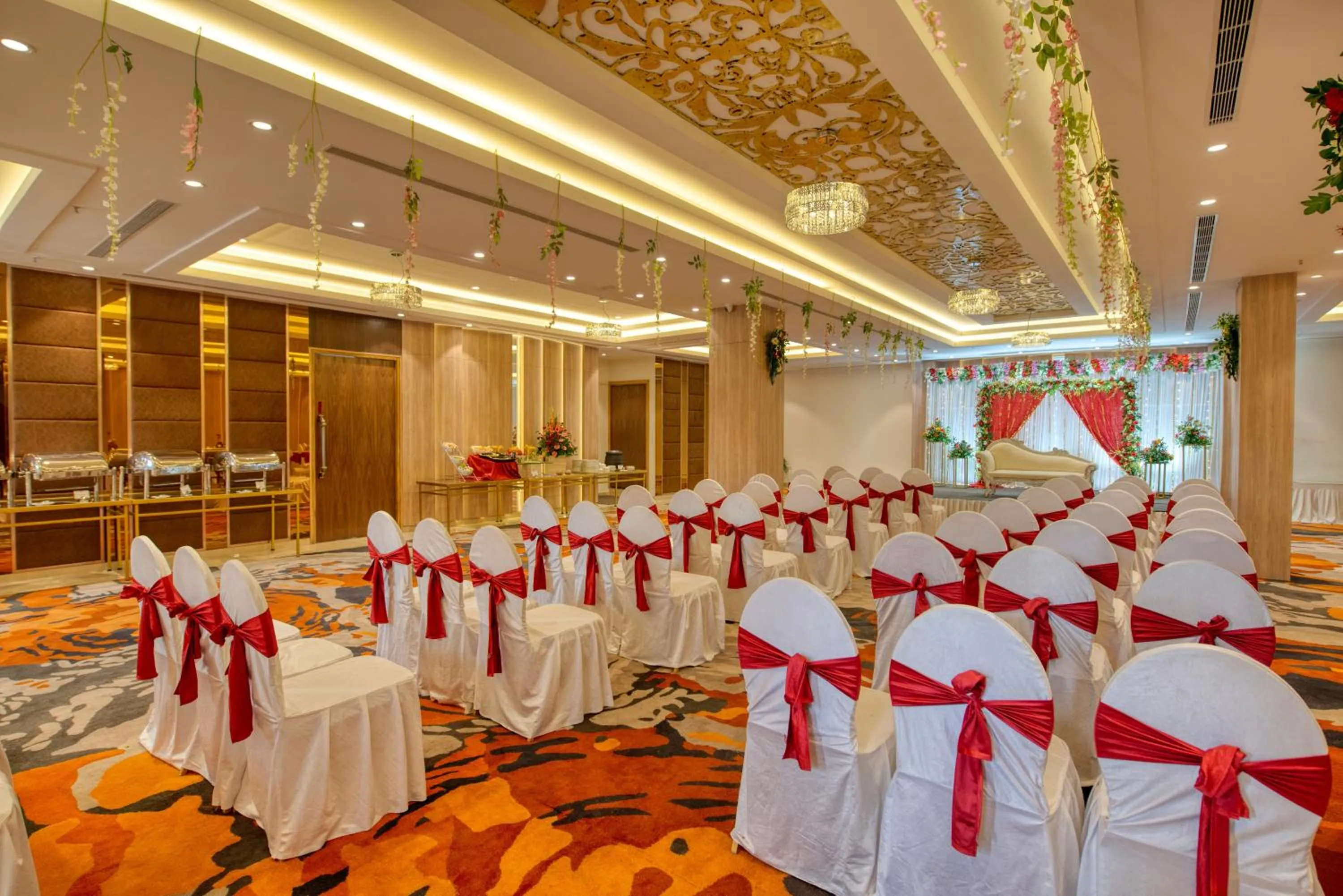 Banquet/Function facilities in Hotel Deep Clarks Inn Lucknow