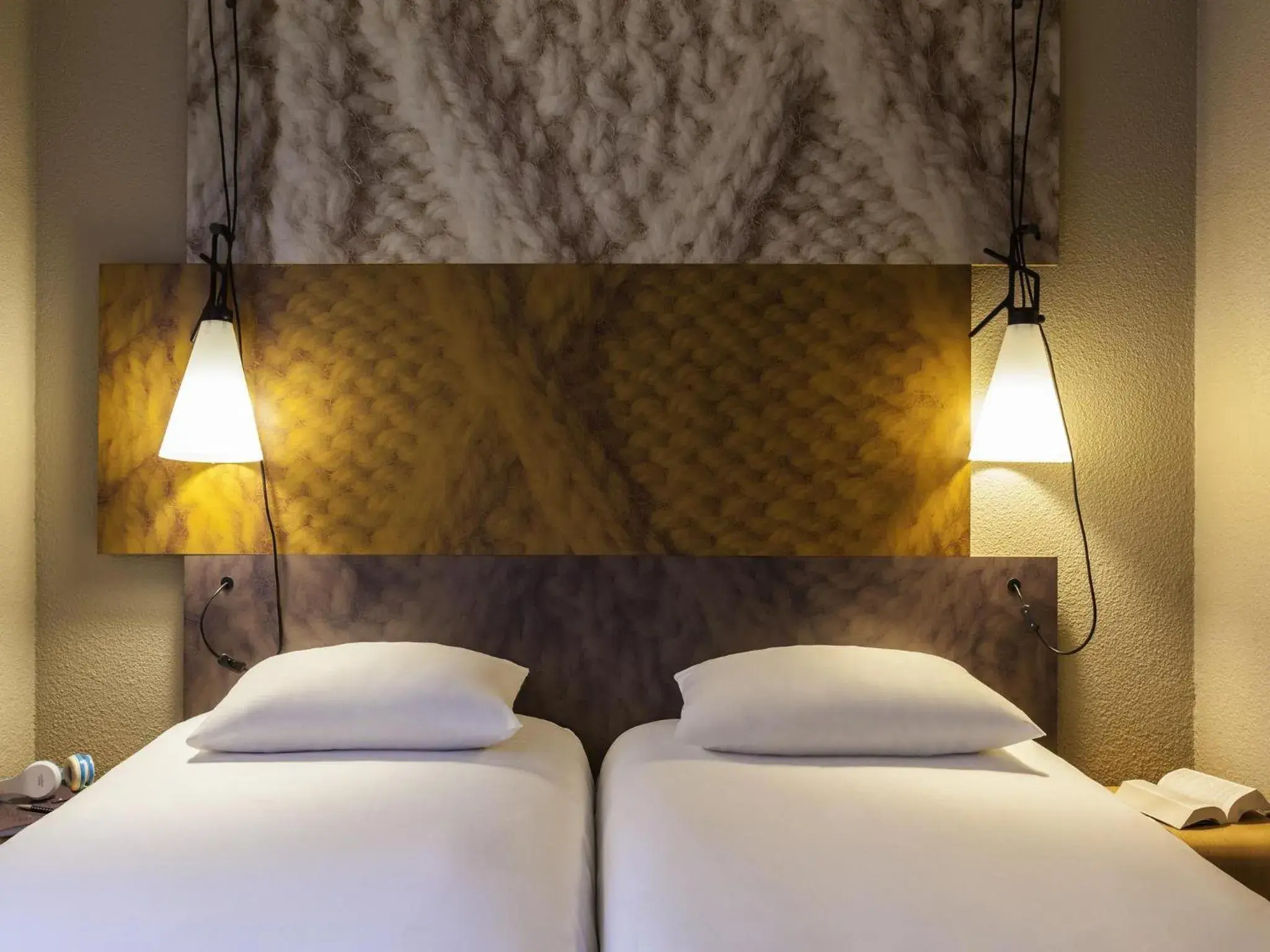 Standard Twin Room in ibis Paris Gare De L'Est TGV Standard Twin Room in ibis Paris Gare De L'Est TGV