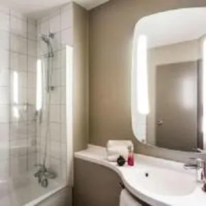 Bath in ibis Paris Gare De L'Est TGV