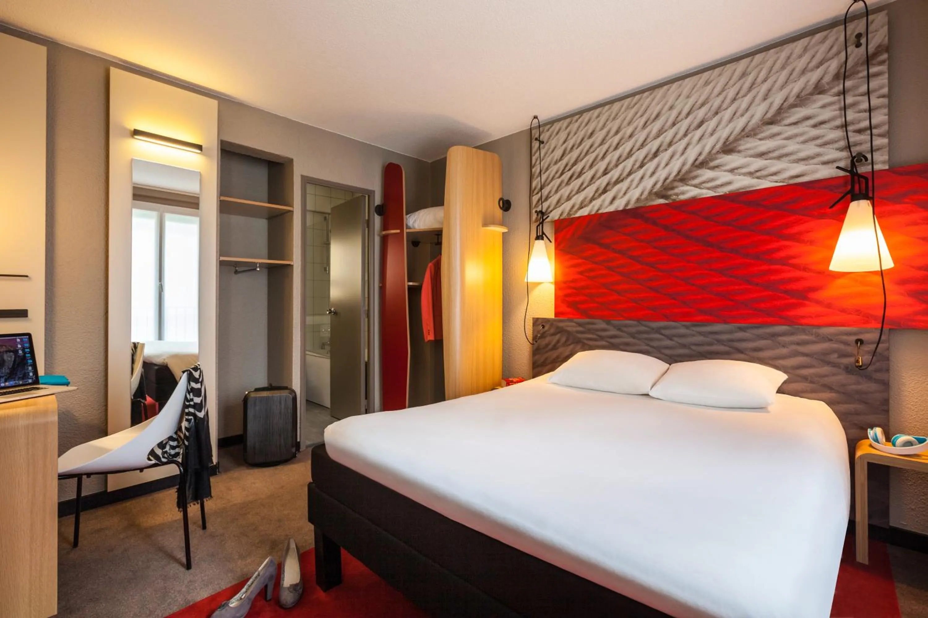 Photo of the whole room, Bed in ibis Paris Gare De L'Est TGV