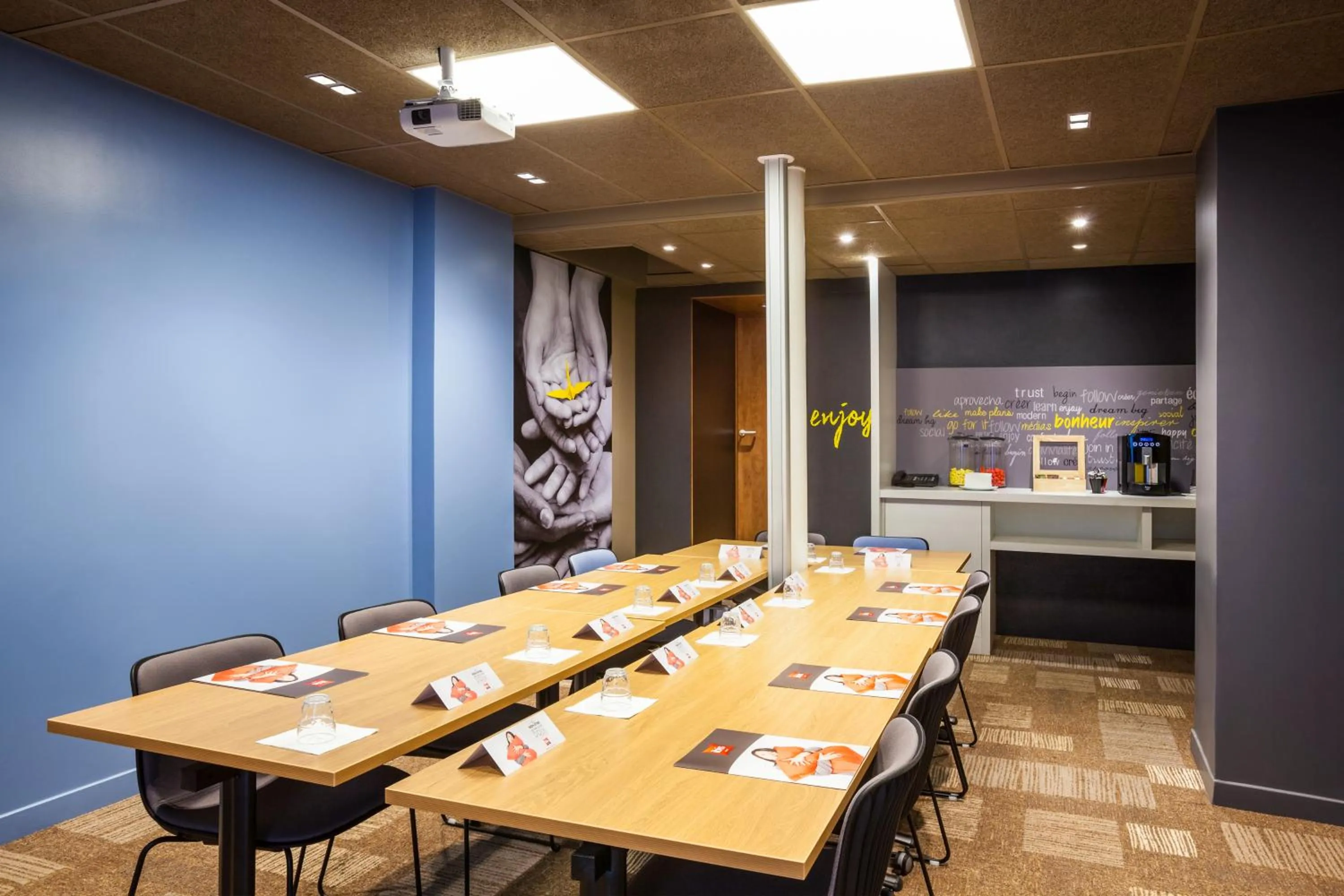 Meeting/conference room in ibis Paris Gare De L'Est TGV