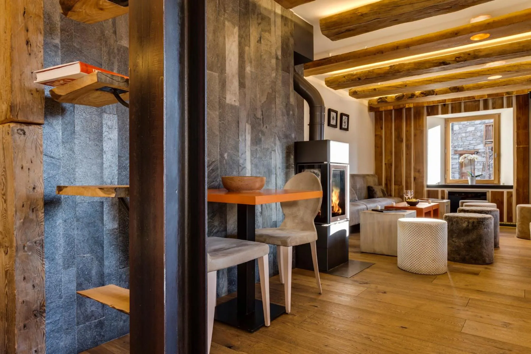 Communal lounge/ TV room in Chalet Hotel Du Fornet