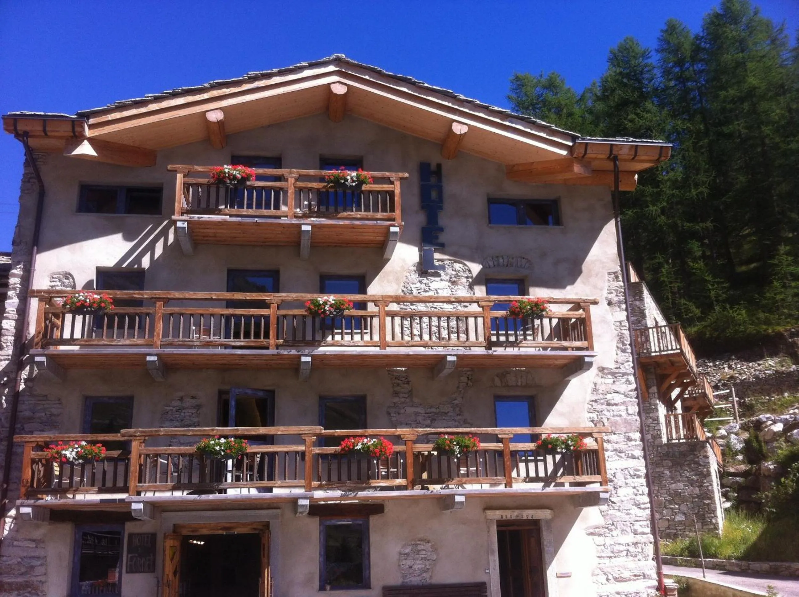 Facade/entrance in Chalet Hotel Du Fornet