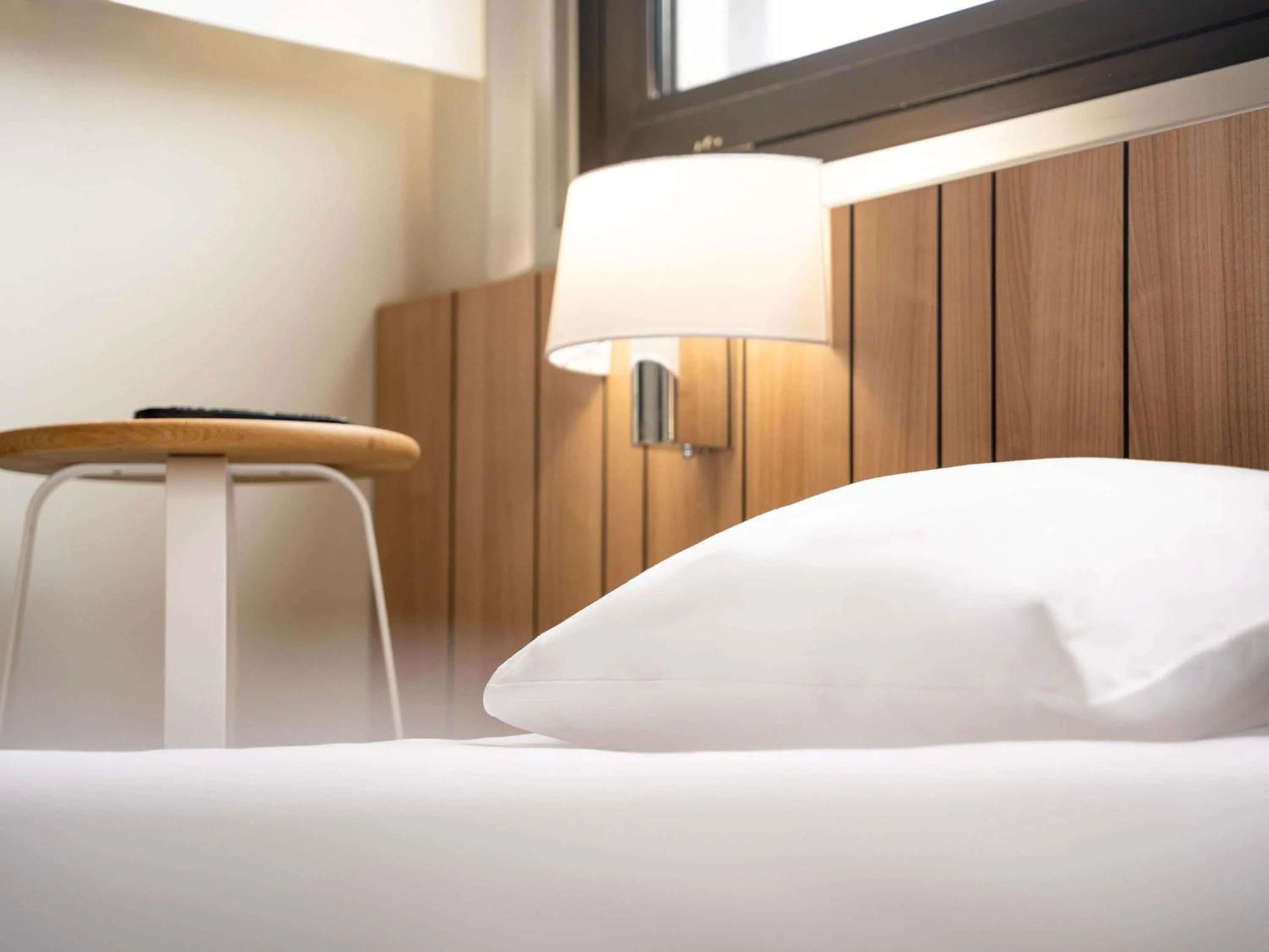 Bedroom, Bed in ibis Paris 17 Clichy-Batignolles